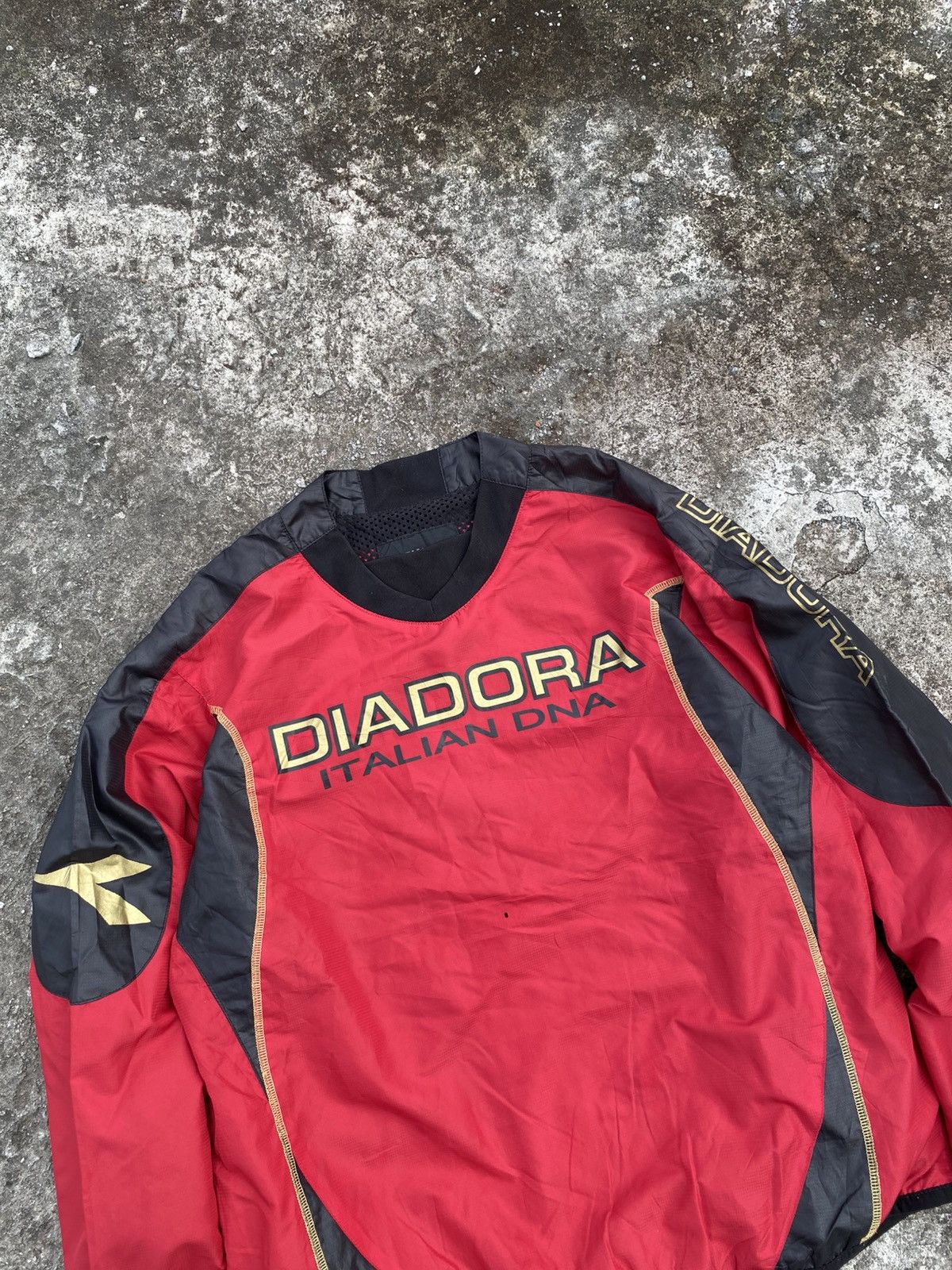 Diadora × Umbro × Vintage 2000s - Vintage Diadora Italian Windbreaker Longsleeve Size US M / EU 48-50 / 2 - 2 Thumbnail