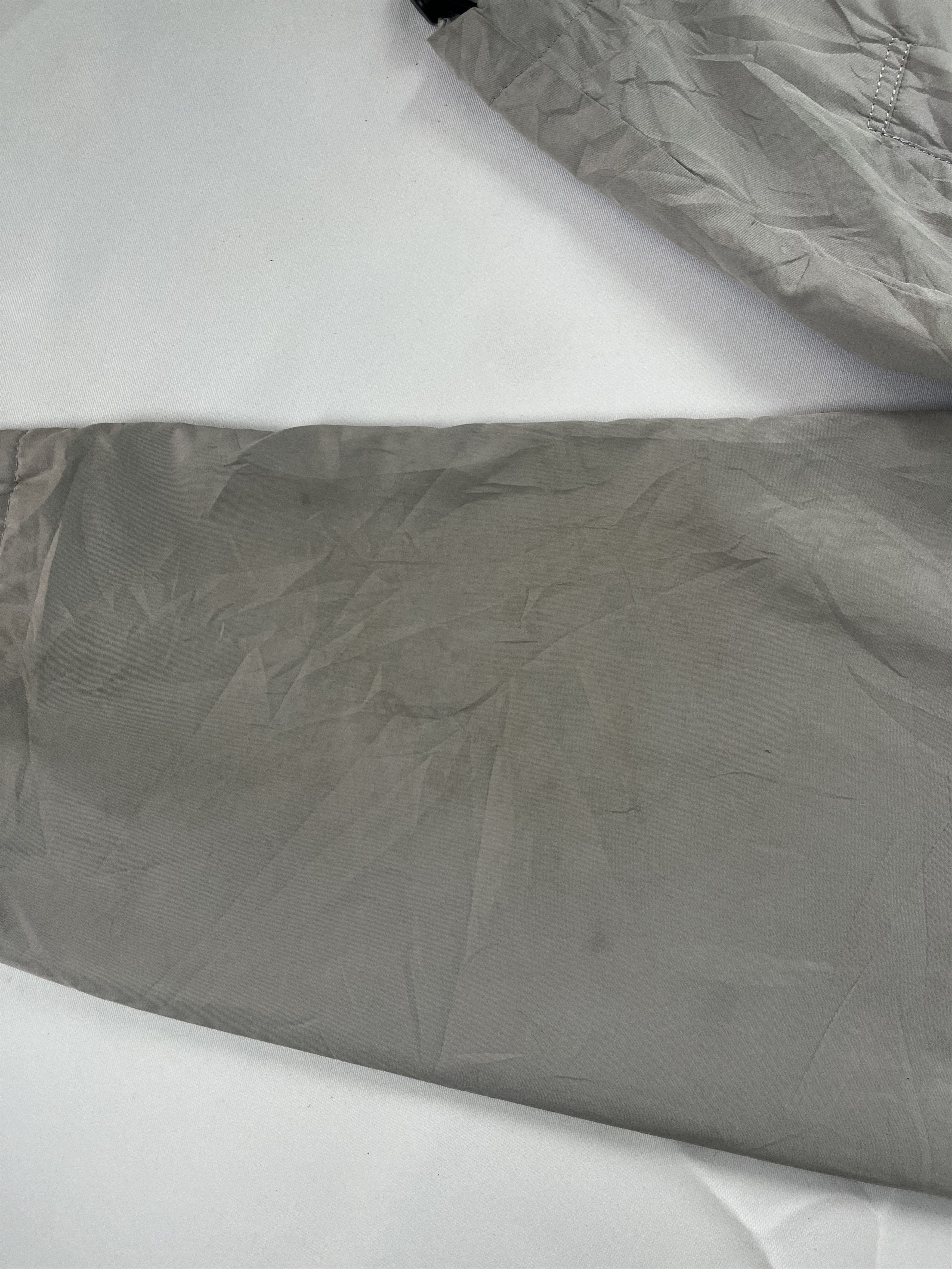 Uniqlo Original Uniqlo Windbreaker Size US L / EU 52-54 / 3 - 7 Thumbnail