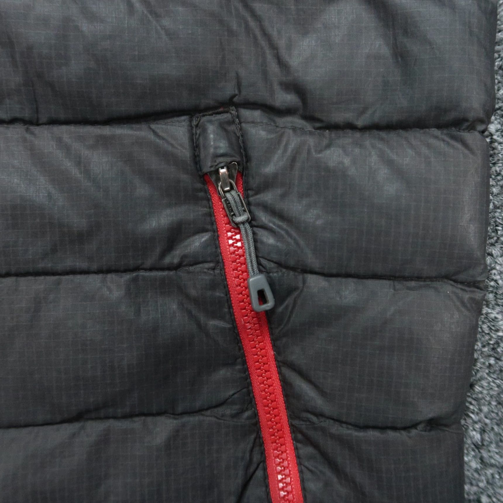 Patagonia Patagonia Vest Mens Small Gray Down Sweater Puffer Full Zip Pockets Outdoors Layered Casual Travel Workwear Jacket/Coat Style: Puffer Size US S / EU 44-46 / 1 - 4 Thumbnail