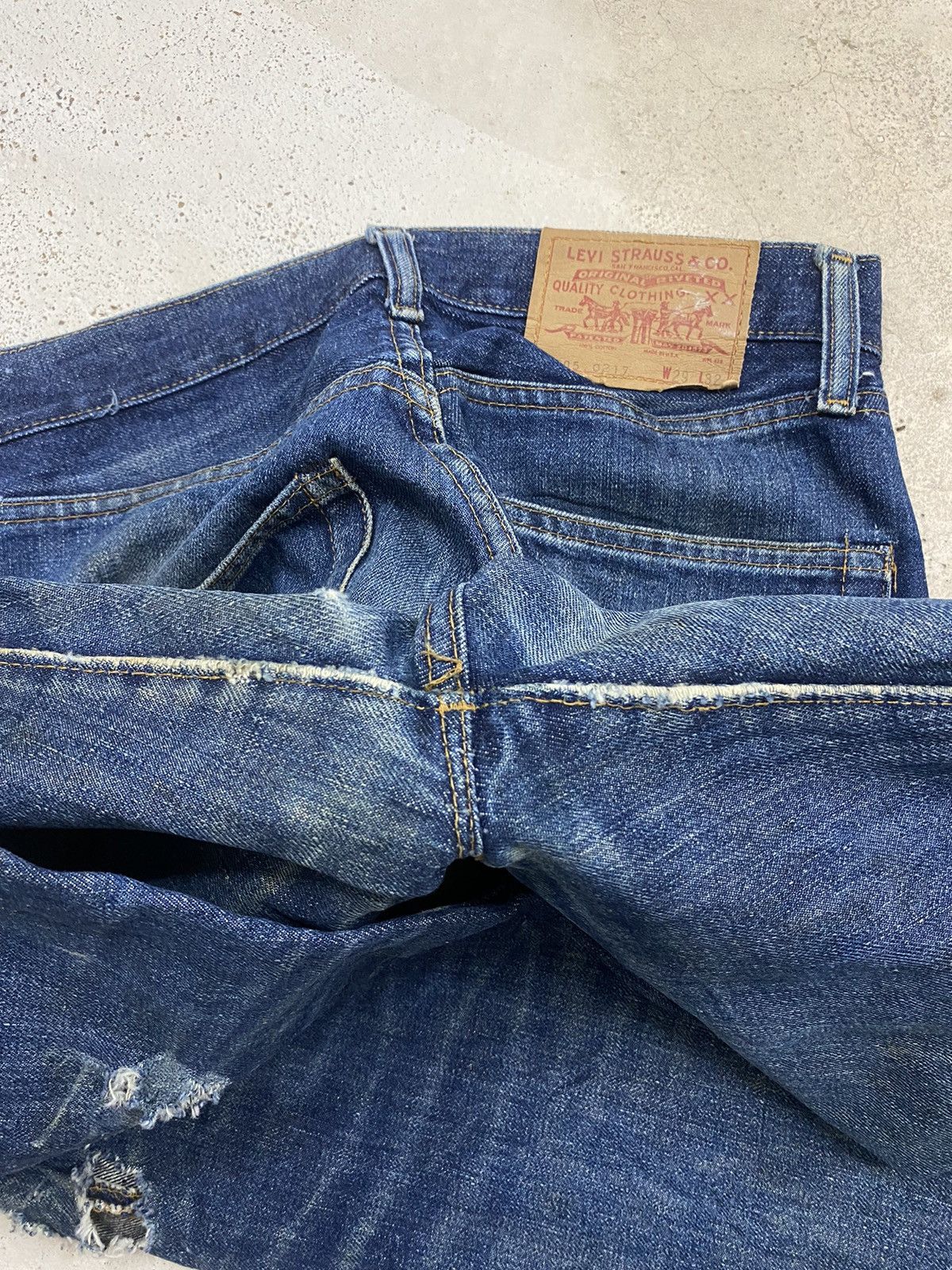 Levi's Vintage 80s Levis 505 Button 8 Zipper Talon Dirty Distress Size US 29 - 22 Thumbnail