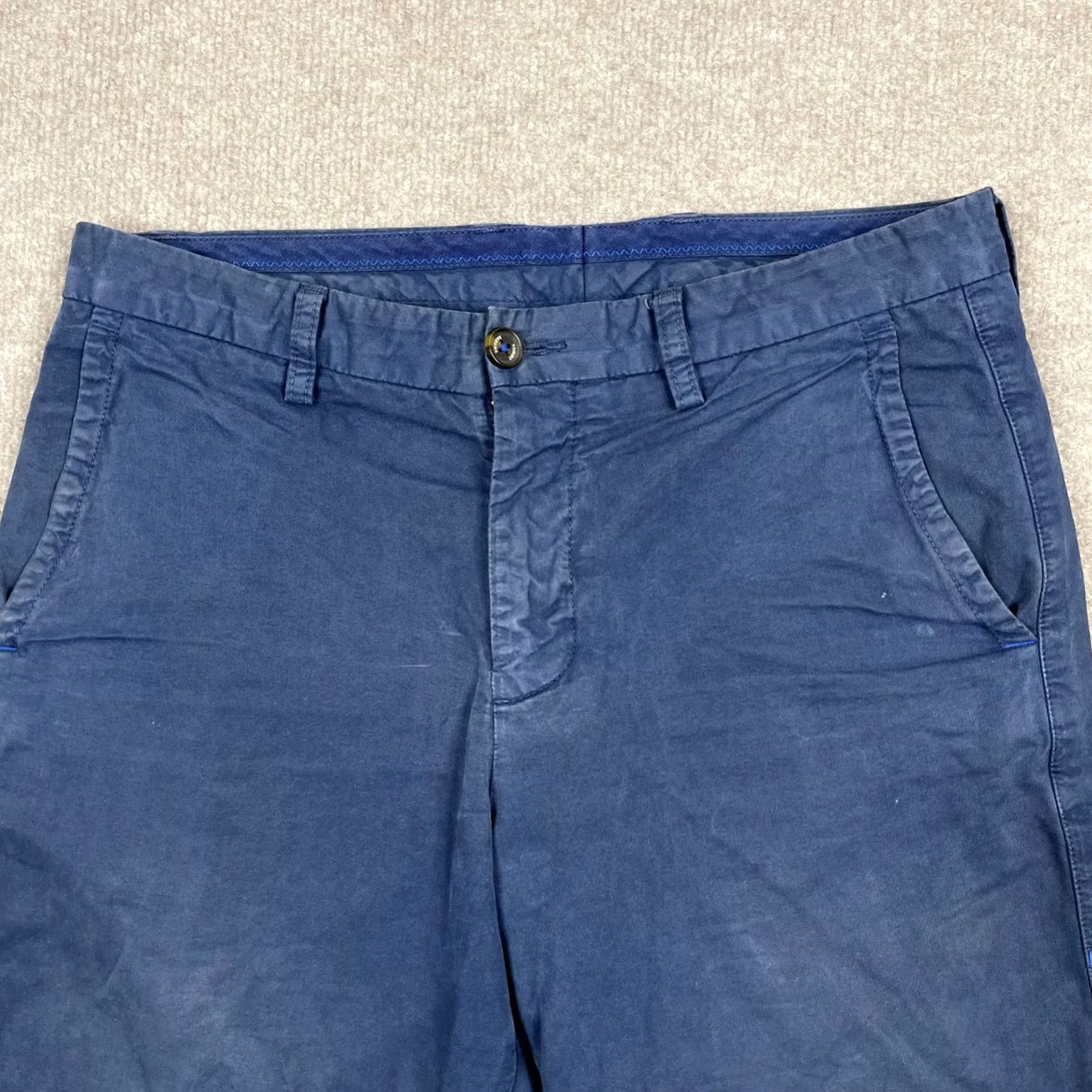 Tommy Bahama Tommy Bahama Mens Chino Shorts 30 x 9 Blue Lightweight Casual Bermuda Relaxed Men’s 30 Blue Chino Shorts Size US 30 / EU 46 - 4 Thumbnail