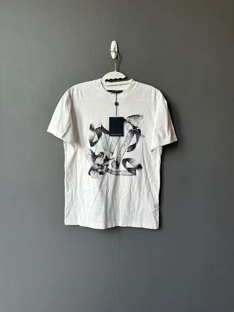 Louis Vuitton Louis Vuitton Peace dove short sleeve Size US XS / EU 42 / 0 - 1 Thumbnail
