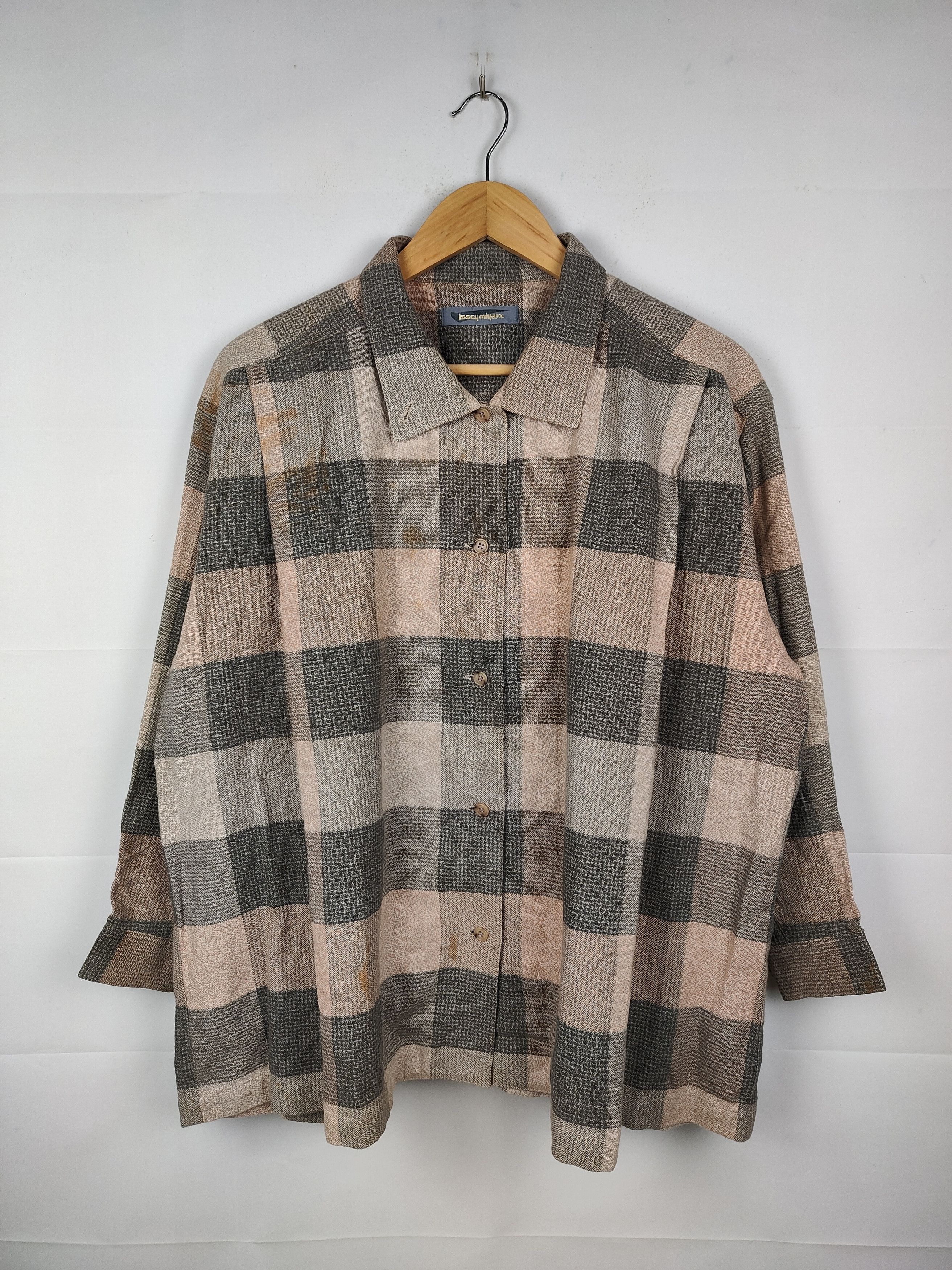 Issey Miyake Vintage 80s Issey Miyake Oversized button-up flannel shirt Size US M / EU 48-50 / 2 - 1 Thumbnail