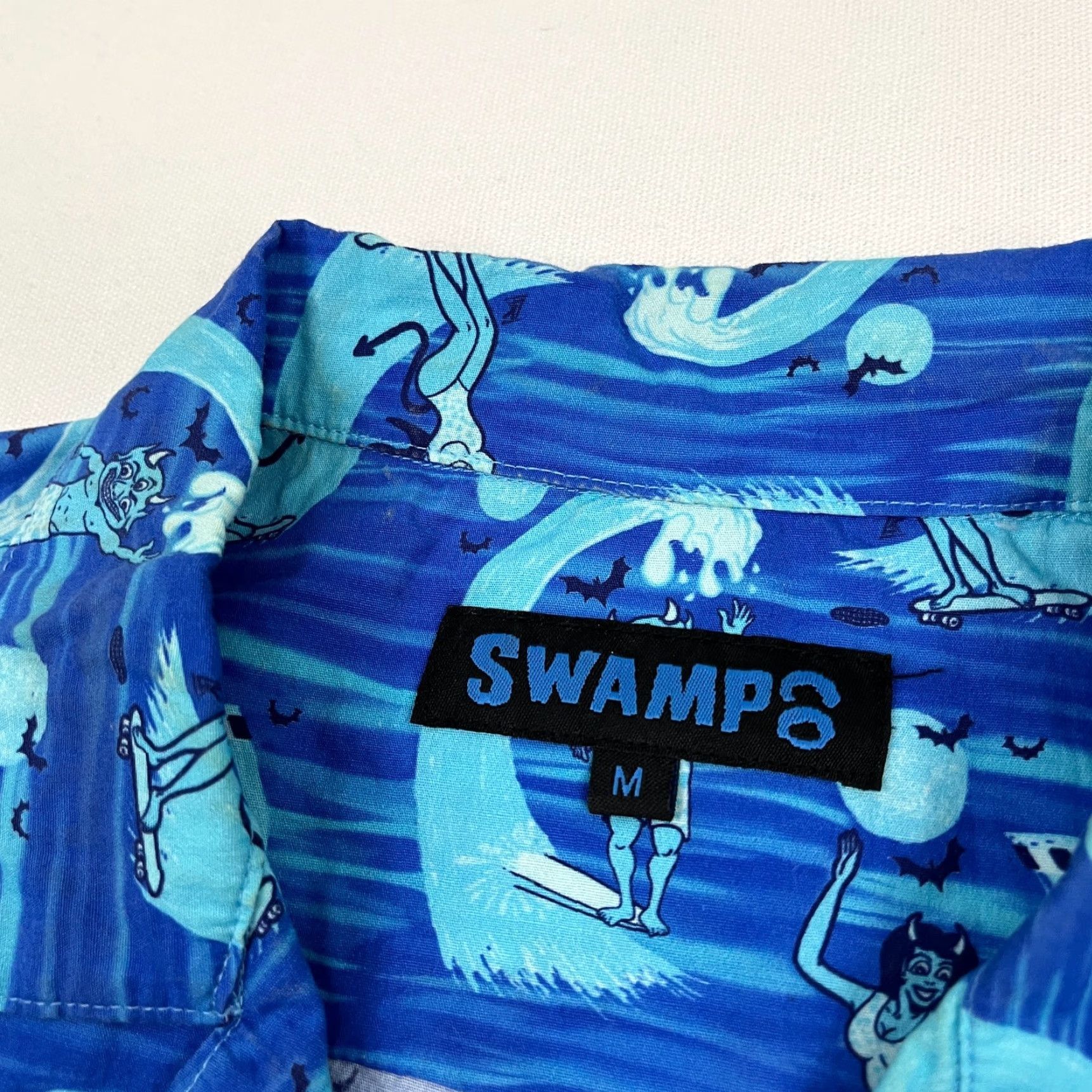 Vintage VINTAGE Swamps Hawaiian Shirt Mens M Blue Demon Devil Surf Cruise Vacation Tropical Camp Size US M / EU 48-50 / 2 - 2 Thumbnail