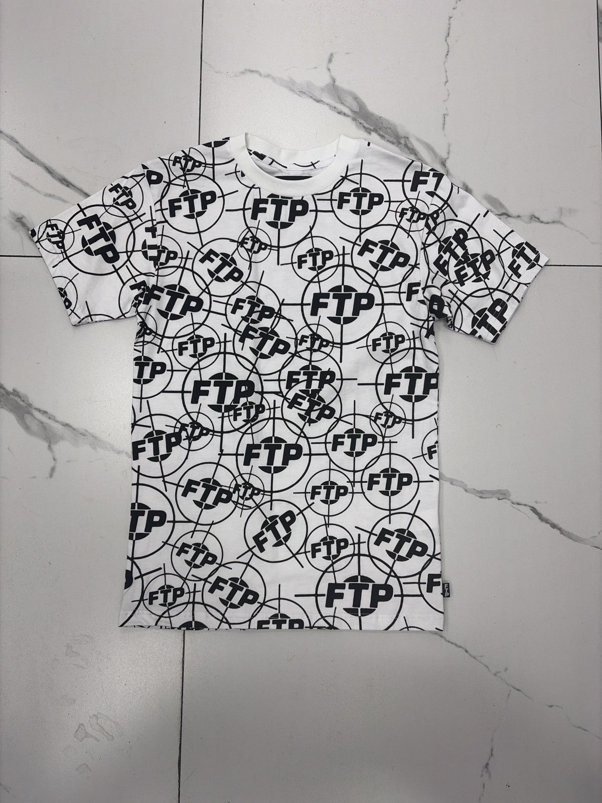 Fuck The Population FTP Crosshair Tee "White" Size US S / EU 44-46 / 1 - 1 Thumbnail
