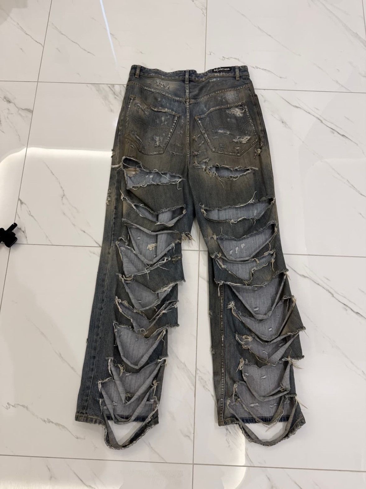 Balenciaga Balenciaga Super Destroyed Jeans Size US 31 - 2 Thumbnail