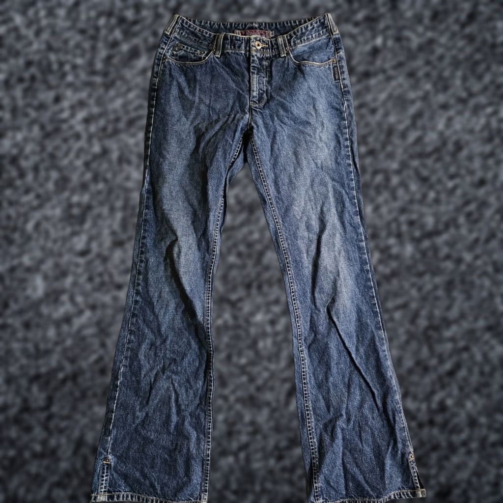 Silver Jeans Co. VINTAGE Silver Jeans Women's Jeans Blue Flare Bell Bottom 90s Faded Denim Size 30x33 Size 30" / US 8 / IT 44 - 1 Thumbnail