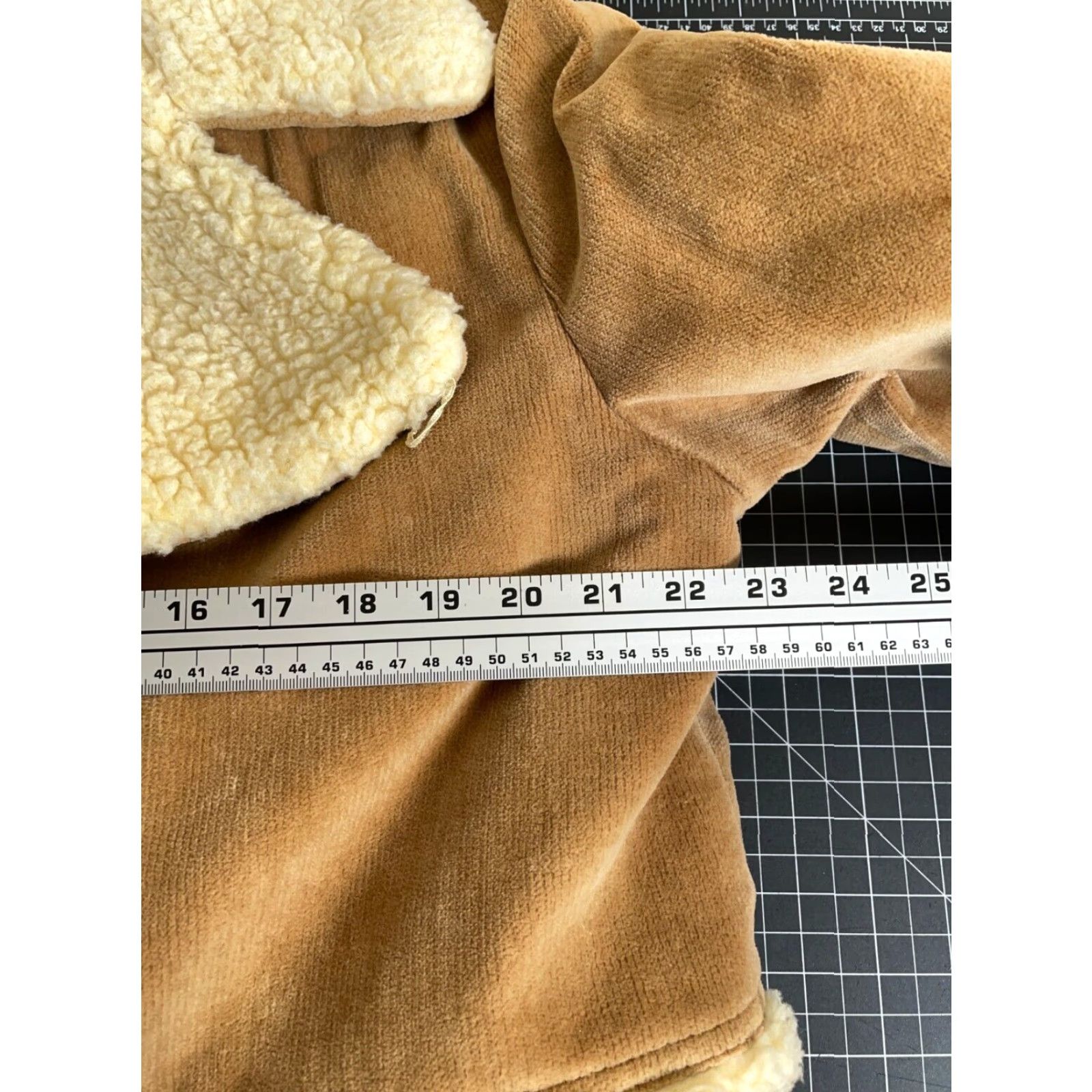 Marlboro VINTAGE William Barry Coat 70s Corduroy Sherpa Rancher Brown 44 Men's Western Style PEA COAT 80s Hipster Retro Lined Pockets Winter Fall Spring Size US S / EU 44-46 / 1 - 6 Thumbnail