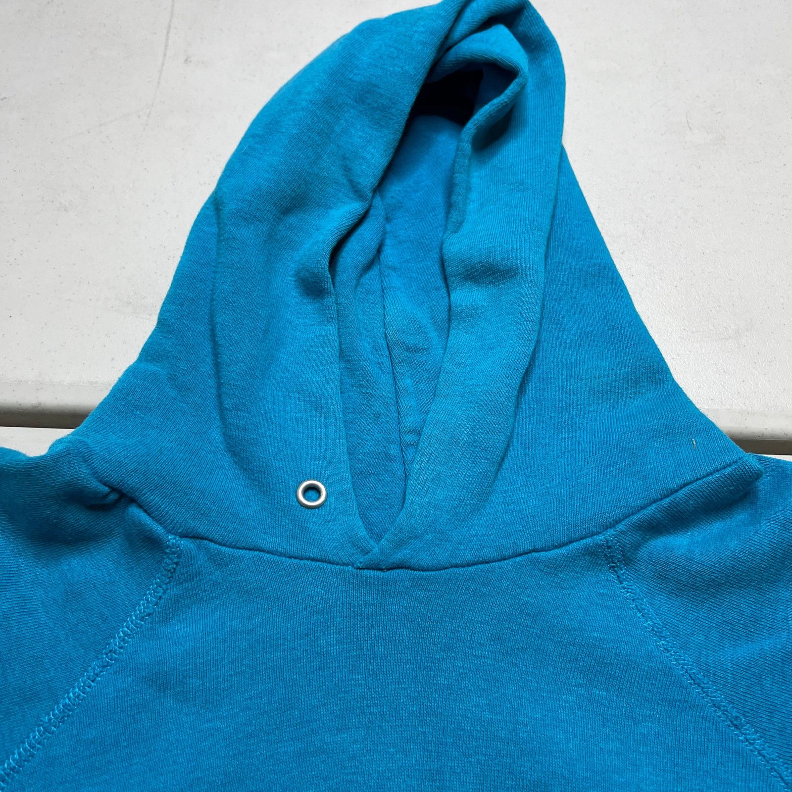 Vintage Vintage 70s Aqua Blue Raglan Hoodie Pullover Sweatshirt L Size US L / EU 52-54 / 3 - 2 Thumbnail