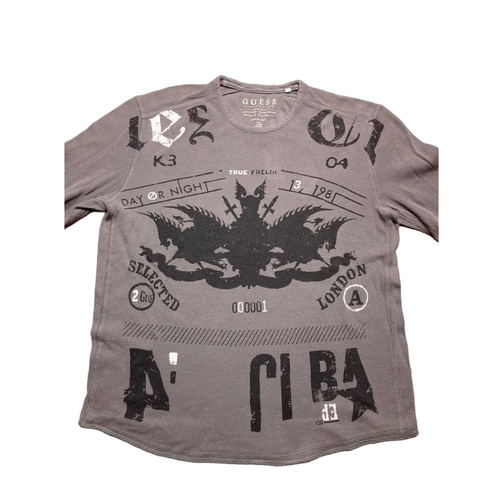 **GUESS Grunge Gray Long Sleeve Thermal Shirt XL** User: GUESS Grunge Gray Long Sleeve Thermal Shirt XL