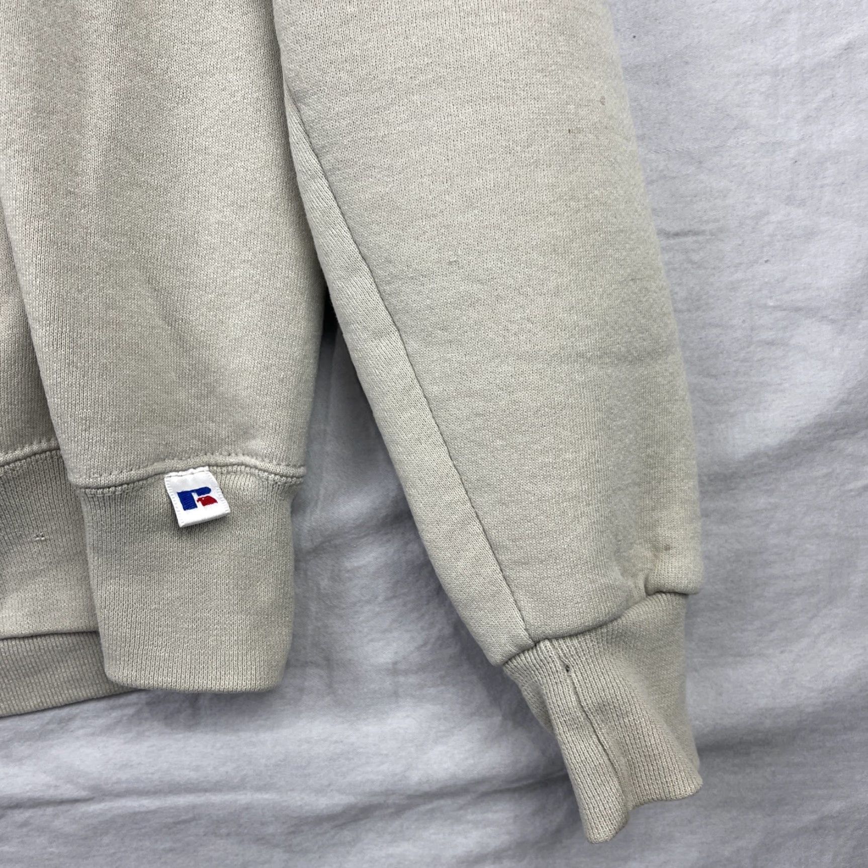 Russell Athletic VINTAGE Russell Athletic Sweater Mens 2XL Beige Sweatshirt Pullover Made In USA Size US XXL / EU 58 / 5 - 7 Thumbnail