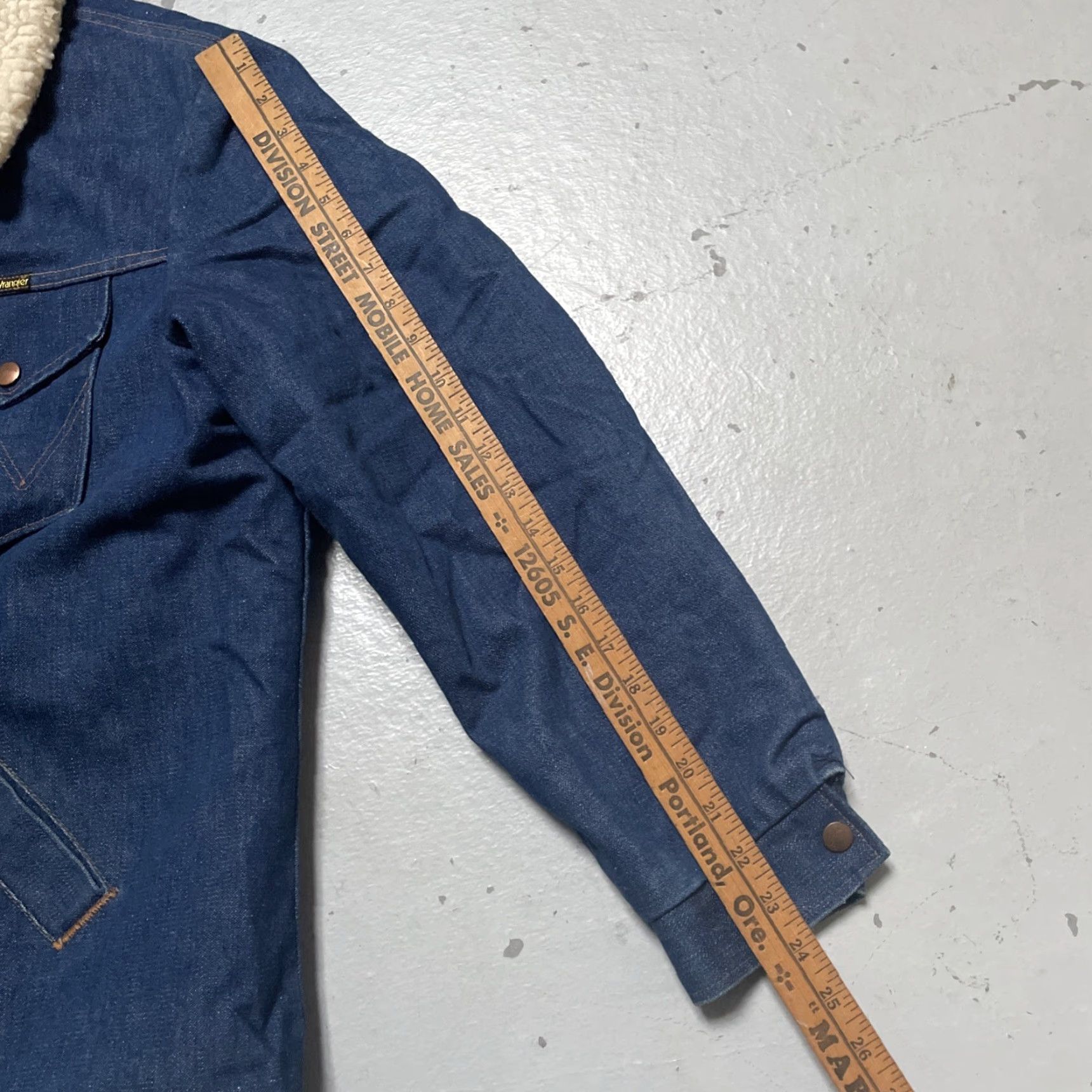 Wrangler VINTAGE Wrangler Jacket Denim Bomber Unisex Adults L Blue USA Western Cowboy 70s 80s Workwear Snap Closures Size US L / EU 52-54 / 3 - 7 Thumbnail
