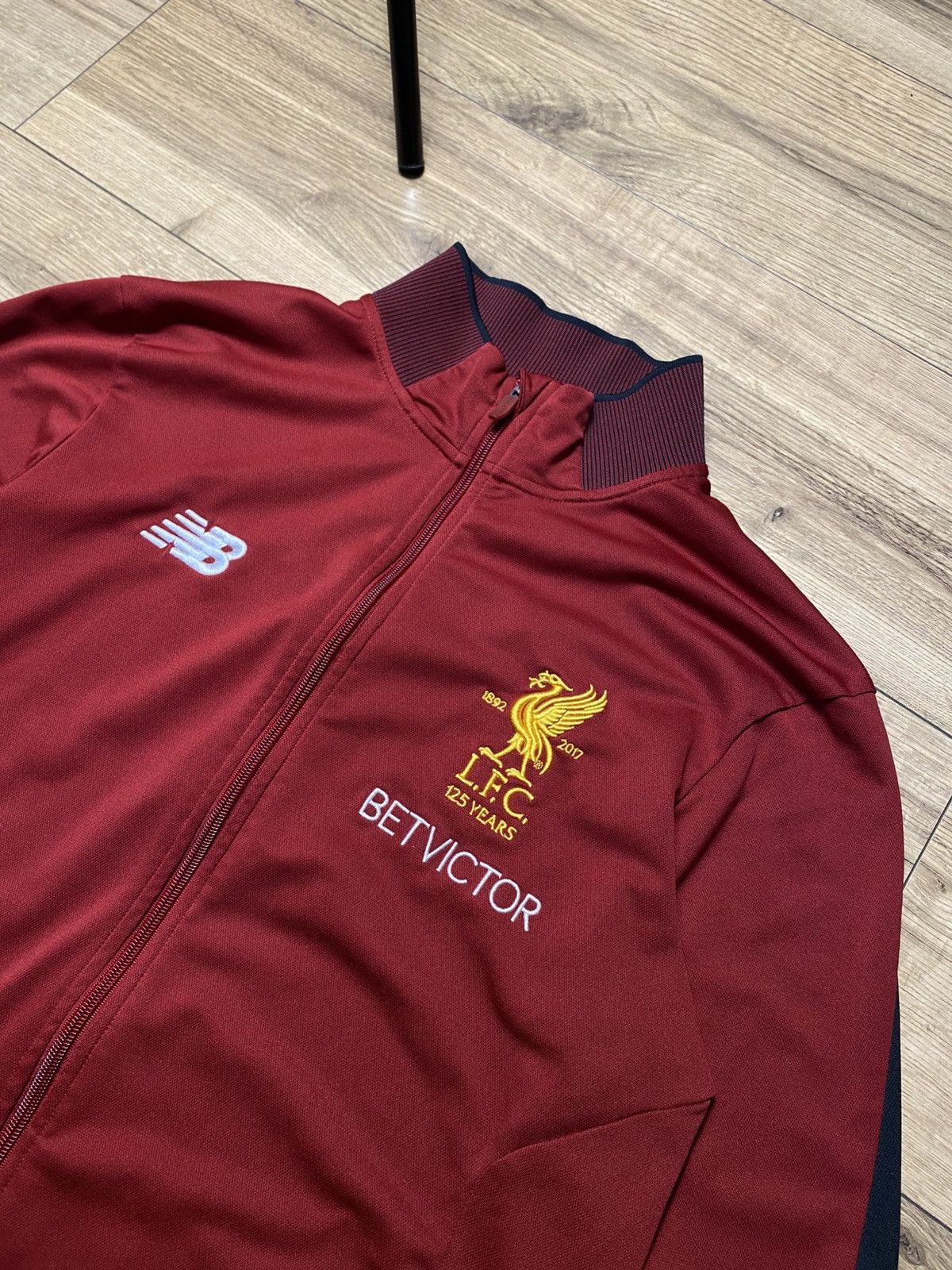 Nike New Balance Liverpool Fc 125 Years Tracksuit 2017-18 Sz L Size US L / EU 52-54 / 3 - 4 Thumbnail