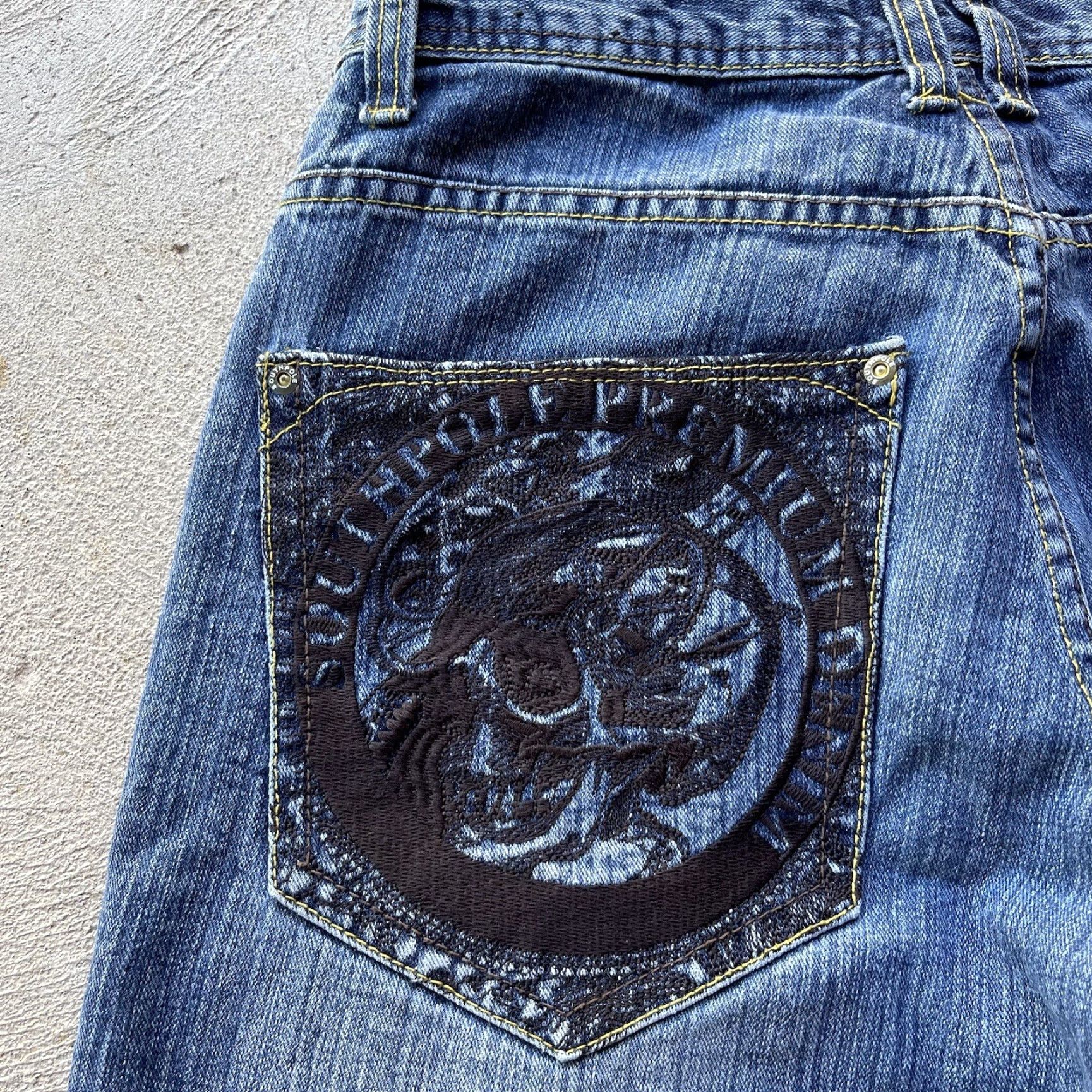Southpole VINTAGE Southpole Jeans Men 34x32 Denim Baggy Wide-Leg Y2K 90s Grunge Hip Hop Dark Blue Embroidered Logo/Back Patch Mens Regular 34 waist 32 inseam Size US 34 / EU 50 - 6 Thumbnail