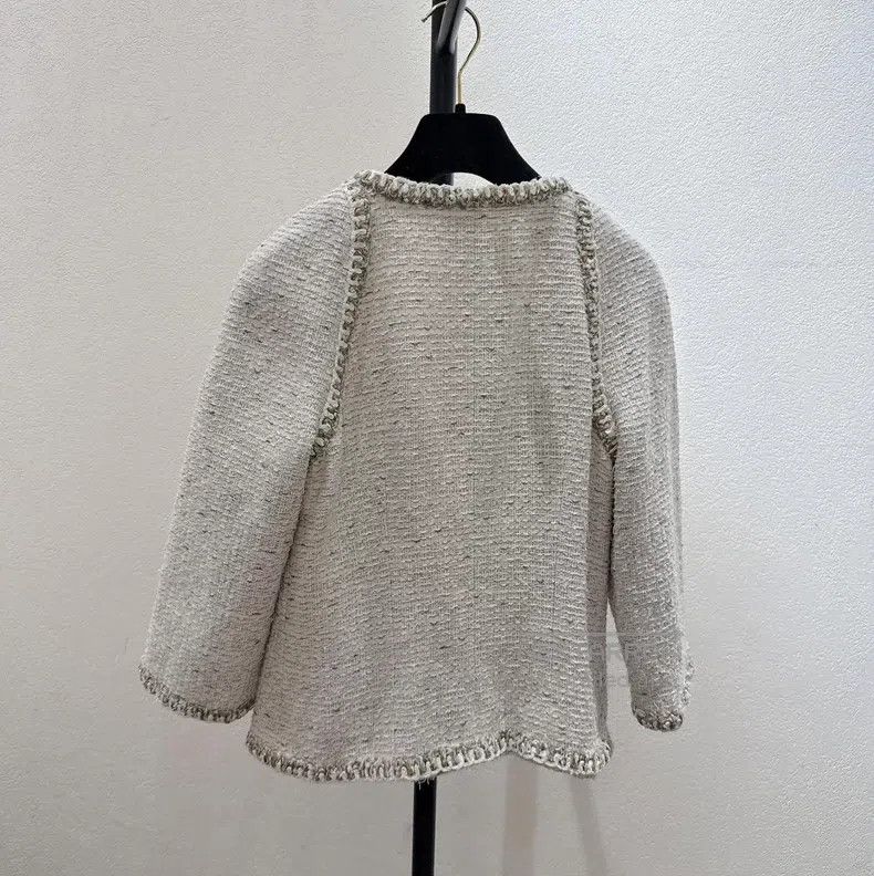 Chanel Chanel Greek white gold-bordered tweed jacket Size XS / US 0-2 / IT 36-38 - 2 Thumbnail