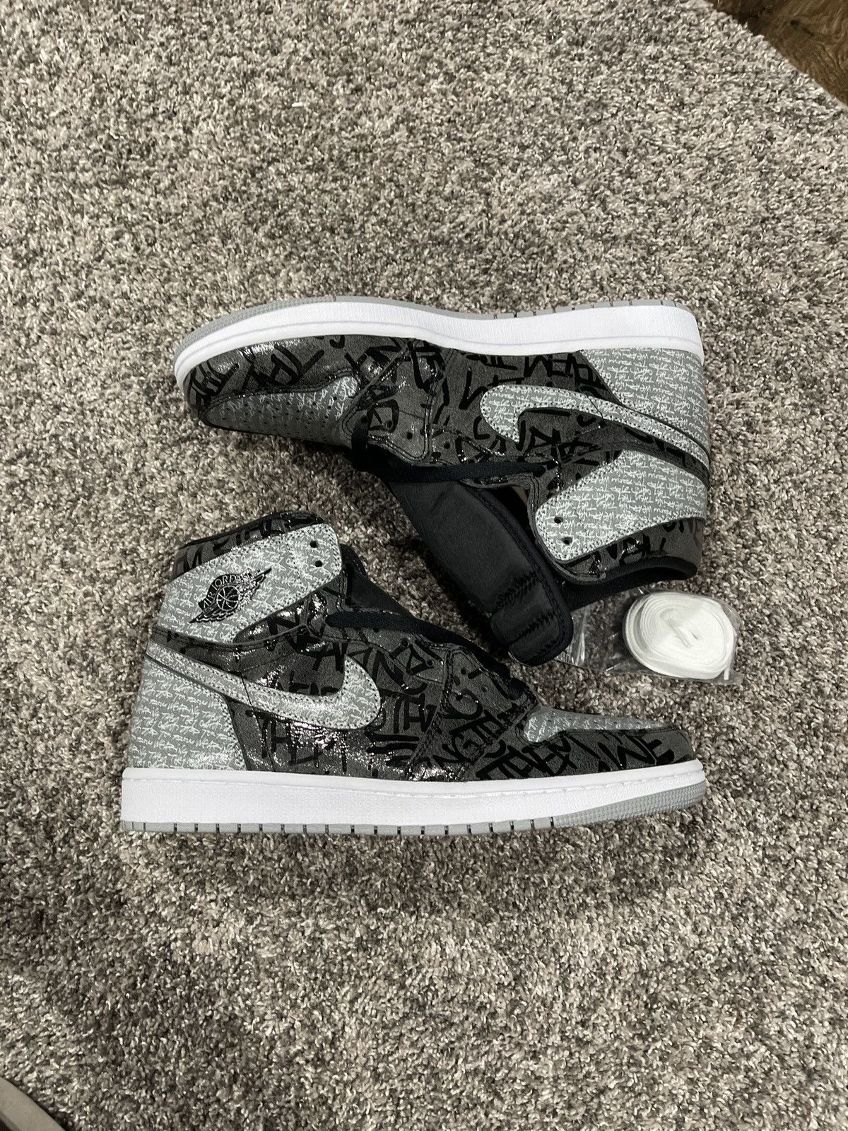 Jordan Brand × Nike Jordan 1 Retro High OG Rebellionaire Size US 12 / EU 45 - 1 Thumbnail