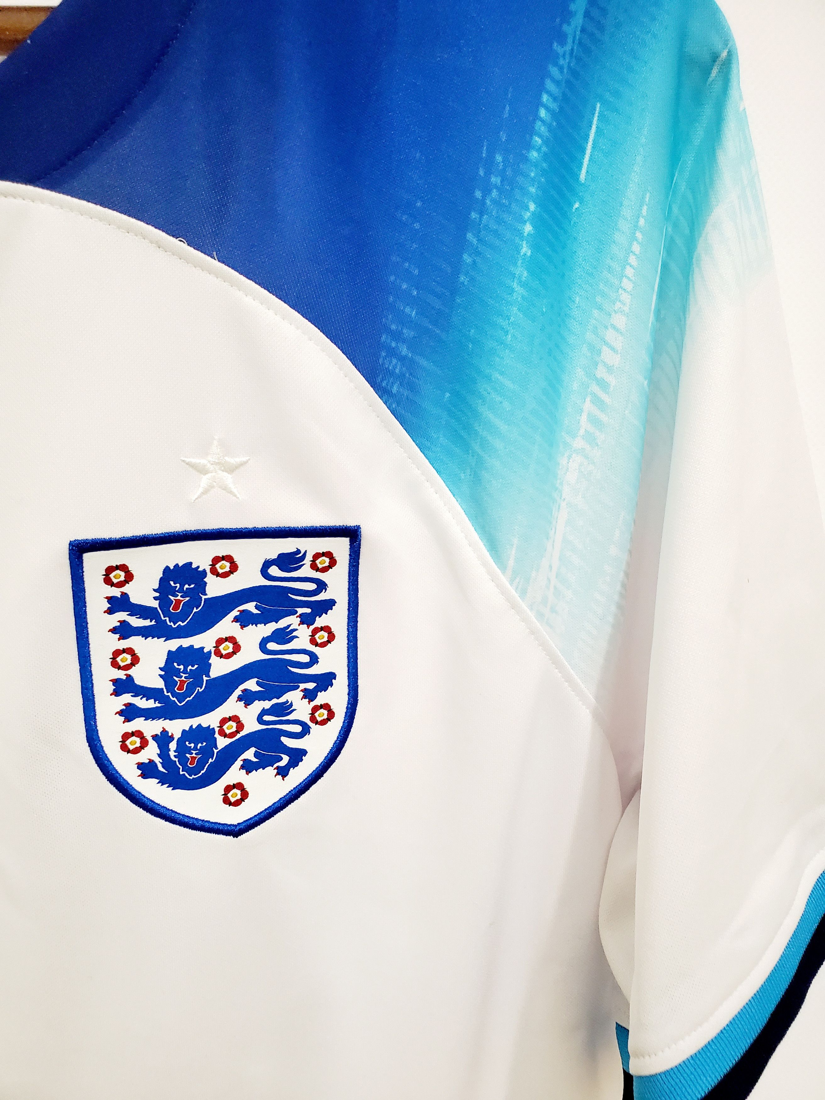 Nike ENGLAND 2022 HOME soccer jersey # 17 Saka ideal condition L Size US L / EU 52-54 / 3 - 4 Thumbnail