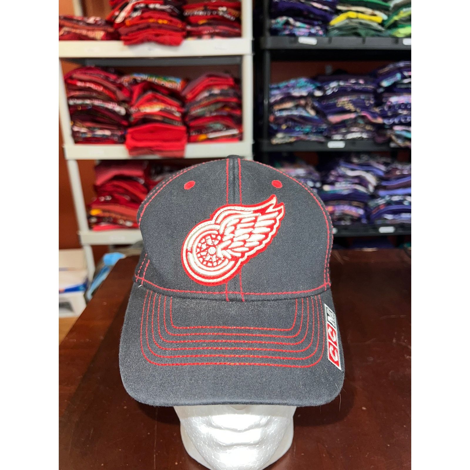 Ccm Detroit Red Wings Hat CCM Black Red Hockey NHL Cap L/XL Size ONE SIZE - 1 Thumbnail