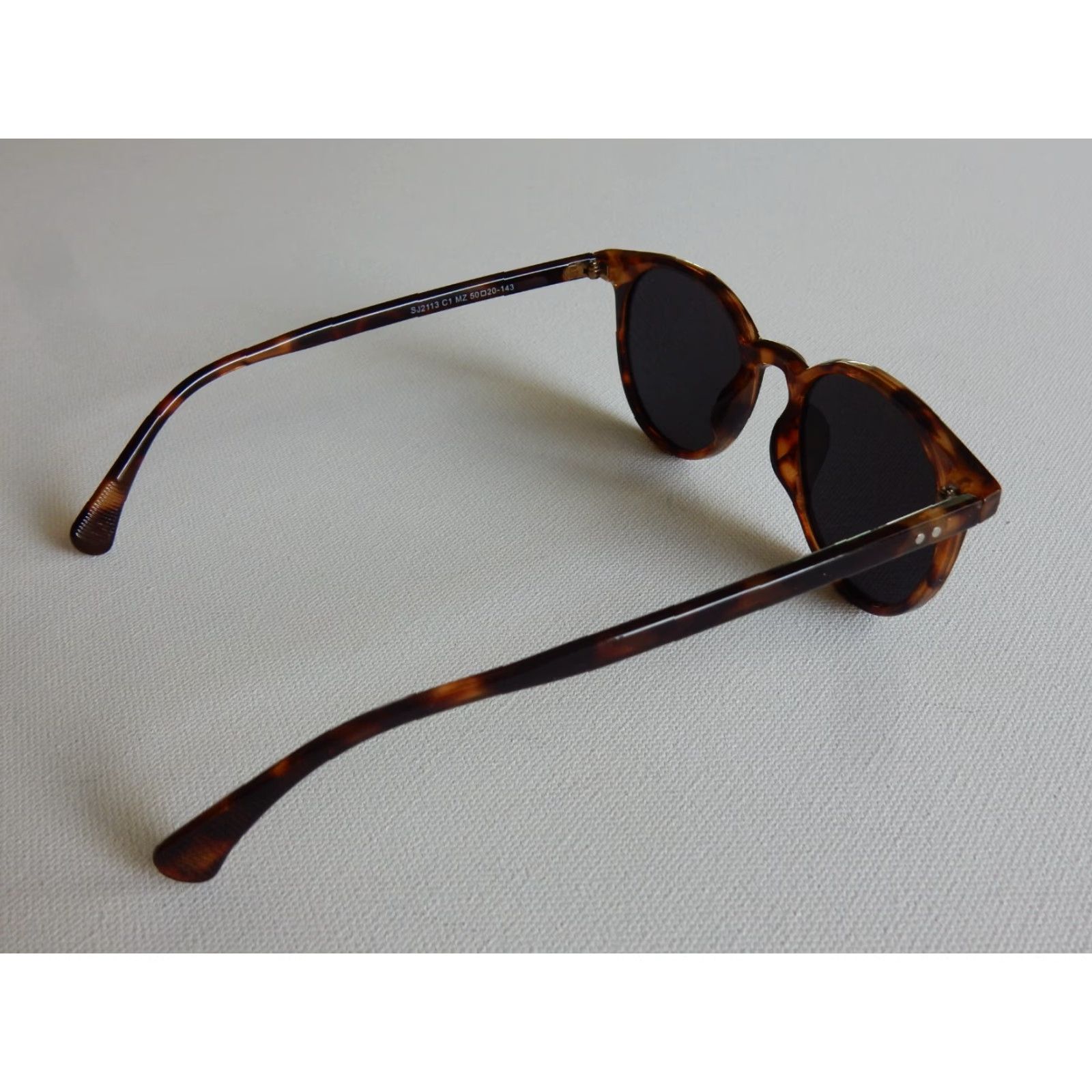 Vintage Sojos Sunglasses Women Brown Small Scratched Lens Fashion Accessories Size ONE SIZE - 3 Thumbnail