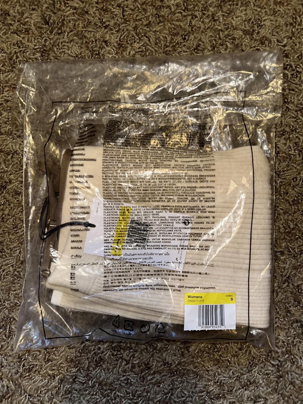 Nike Nike x Jacquemus Le Short Off-White Size 28" / US 6 / IT 42 - 10 Thumbnail