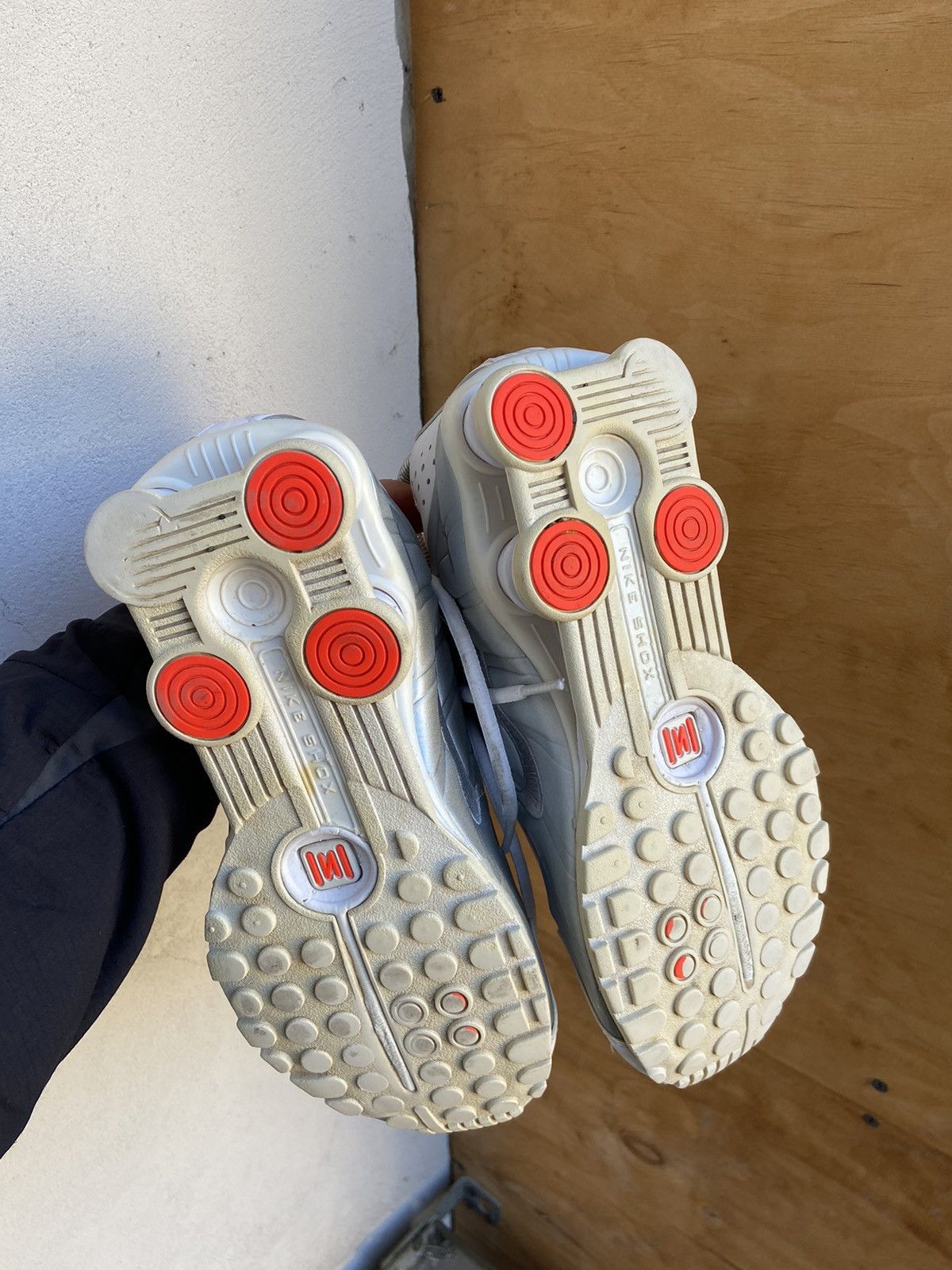 Nike NIKE SHOX R4 WHITE BQ4000-100 Low Top Sneakers Size US 8 / IT 38 - 10 Thumbnail