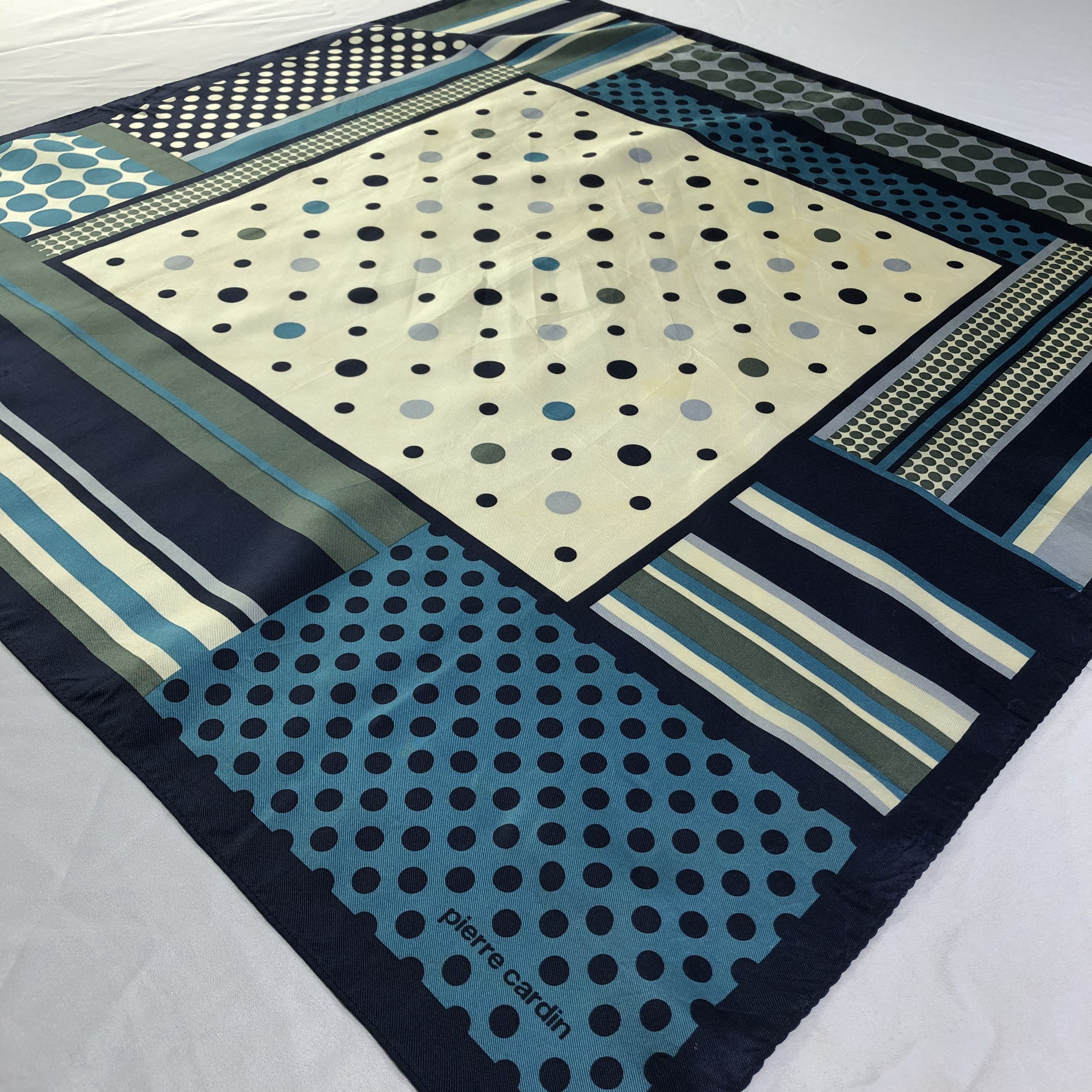 Pierre Cardin × Vintage Vintage Pierre Cardin Silk Scarf Size ONE SIZE - 4 Thumbnail