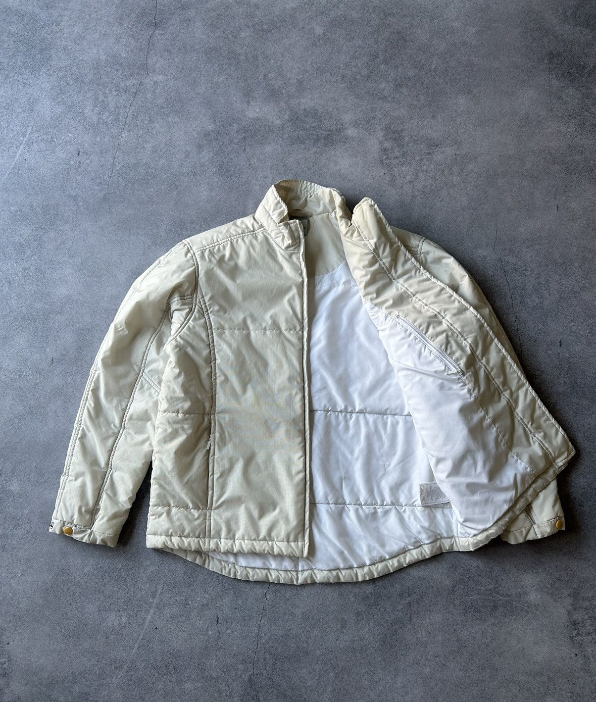 Nike Vintage Nike white puffer jacket mens grail Size US M / EU 48-50 / 2 - 2 Thumbnail