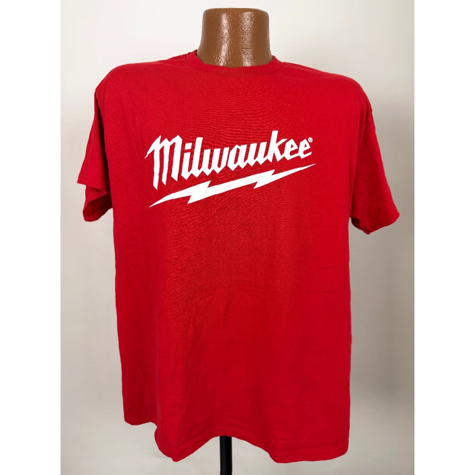 Gildan VINTAGE Milwaukee Tool Shirt Adult Large Red Logo Work M18 M12 Construction Short Sleeve Size US L / EU 52-54 / 3 - 2 Thumbnail