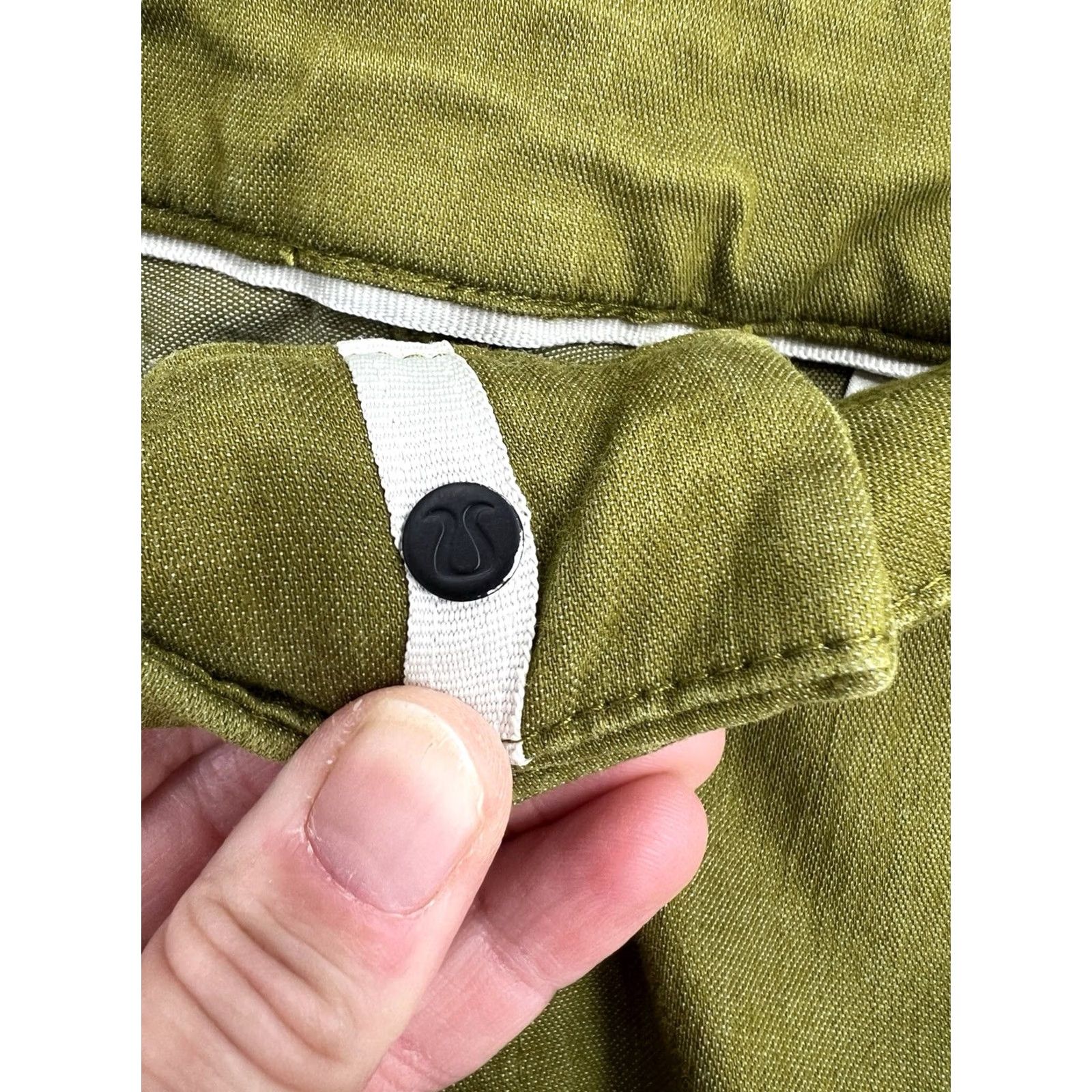 Lululemon Lululemon Commission Shorts Mens 36 Green Classic 7" Chino Casual Performance Size US 36 / EU 52 - 5 Thumbnail