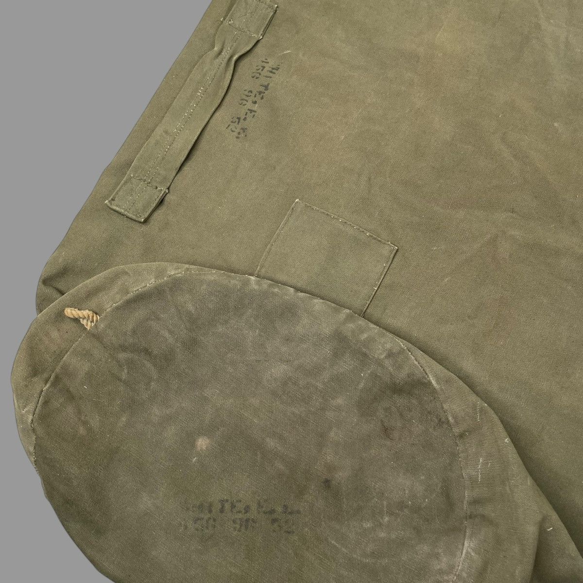 Vintage Vintage 1950s military duffle bag Size ONE SIZE - 9 Thumbnail