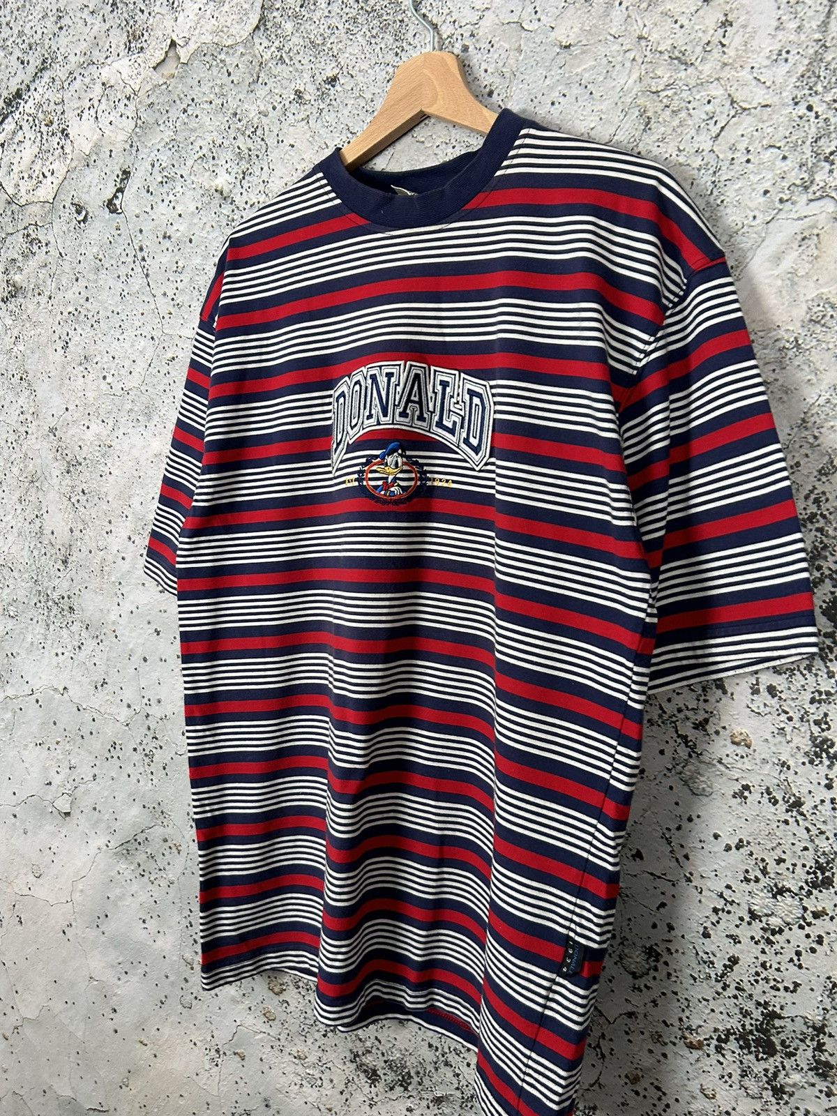 Disney Vintage Disney Donald Stripe Oversized 90s Movie Tee Size US XL / EU 56 / 4 - 2 Thumbnail