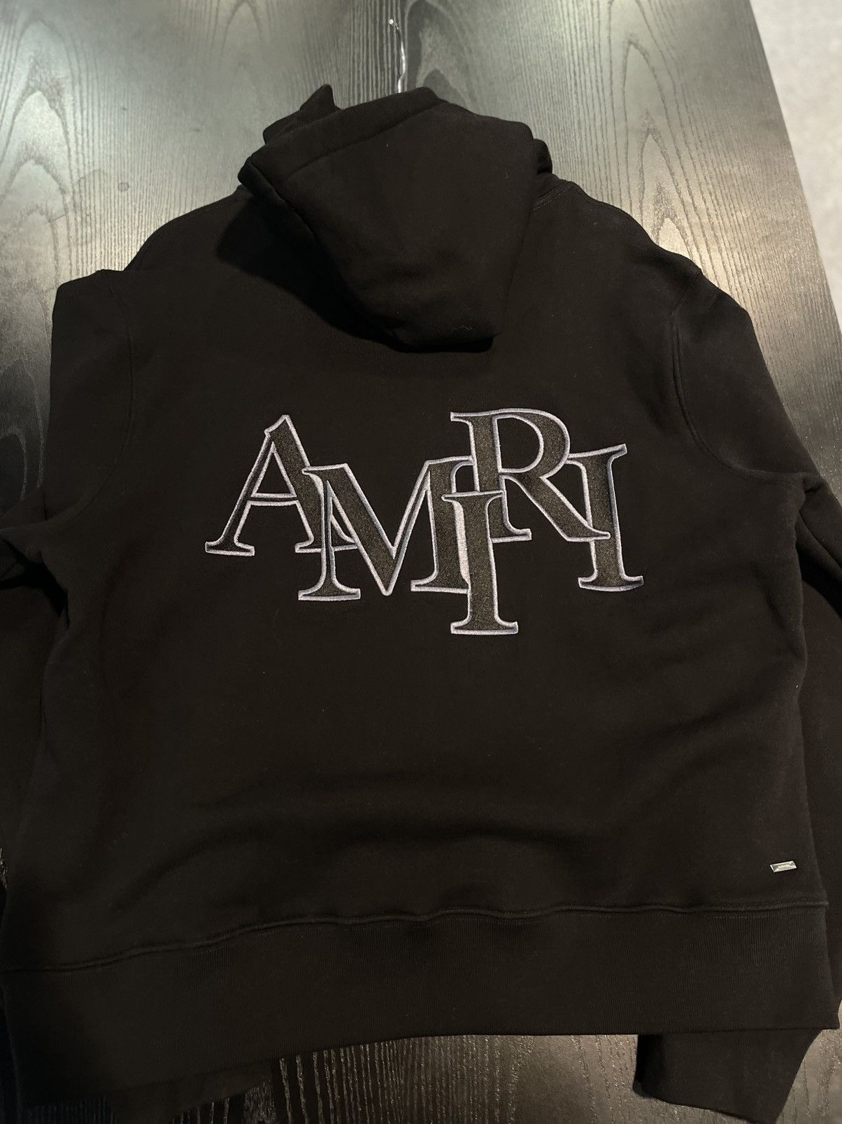 Amiri Size L - Amiri Appliqué Logo Hoodie in Black Size US L / EU 52-54 / 3 - 5 Thumbnail