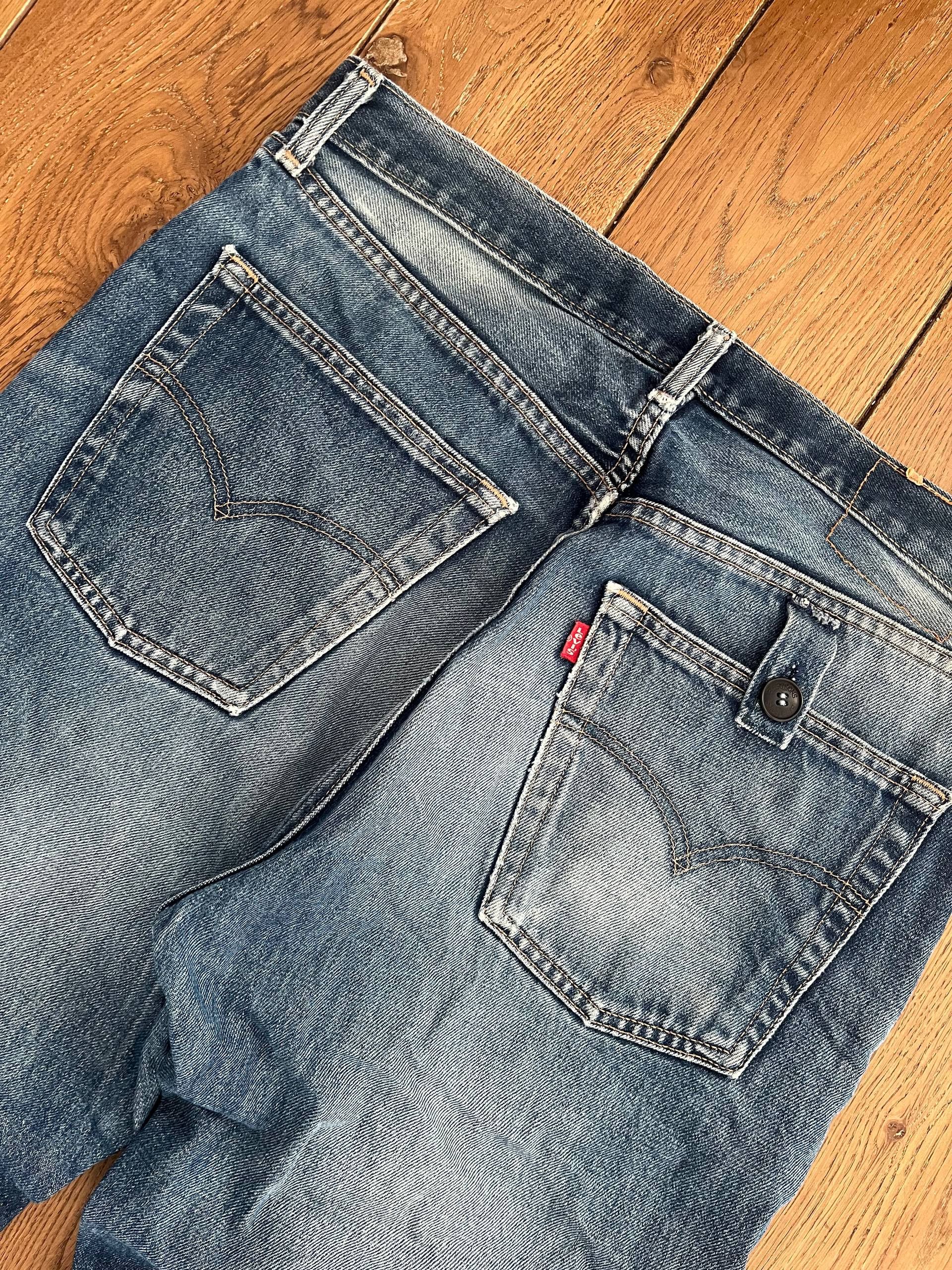 Levi's Vintage Clothing Vintage Levi’s 2000s Size US 30 / EU 46 - 2 Thumbnail