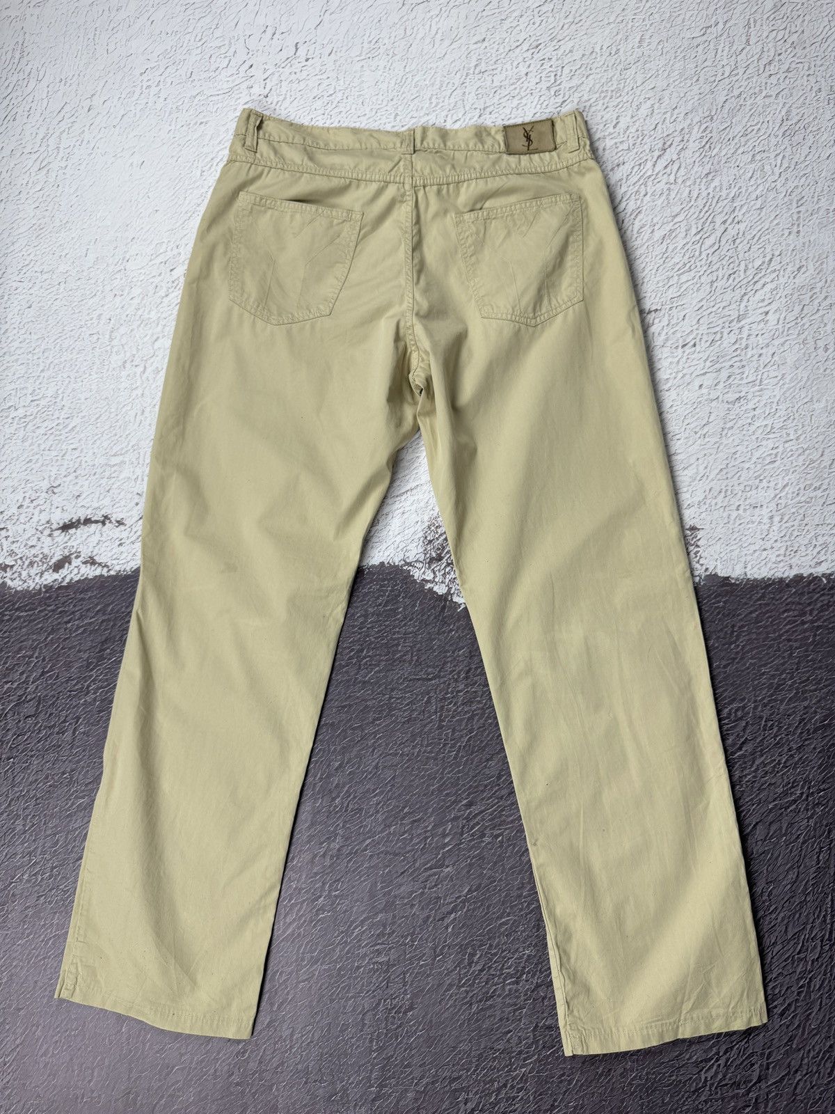 Yves Saint Laurent Yves Saint Laurent vintage beige pocket logo chino pants Size US 36 / EU 52 - 1 Thumbnail