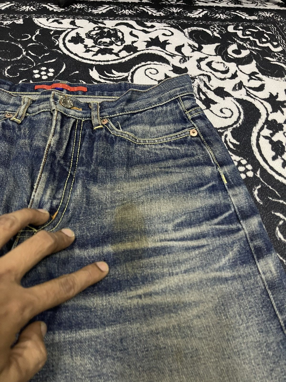 Beauty Beast 90s DRAGON JEANS FLAME POCKET SALVEDGE DISTRESSED Size US 28 / EU 44 - 7 Thumbnail