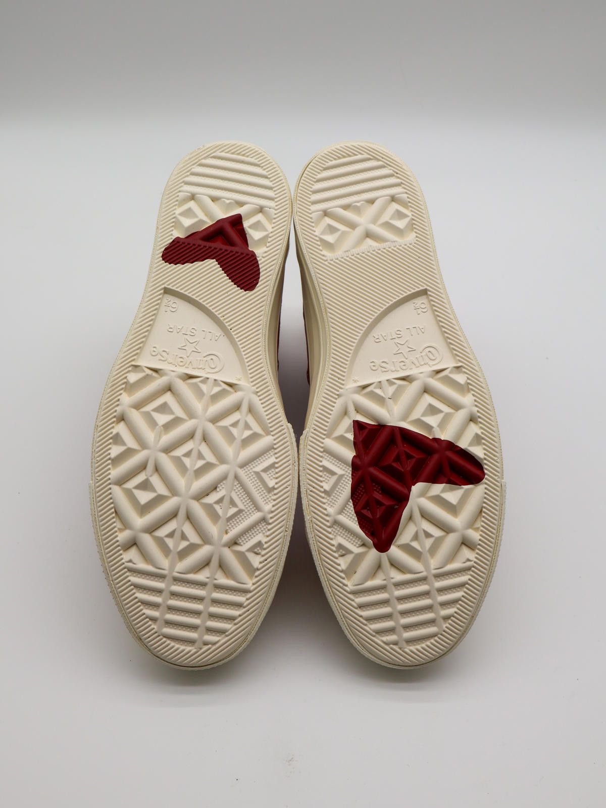 Converse Converse Chuck 70 High – A03931C – Hearts Red - UK 6.5 Size US 8.5 / IT 38.5 - 4 Thumbnail
