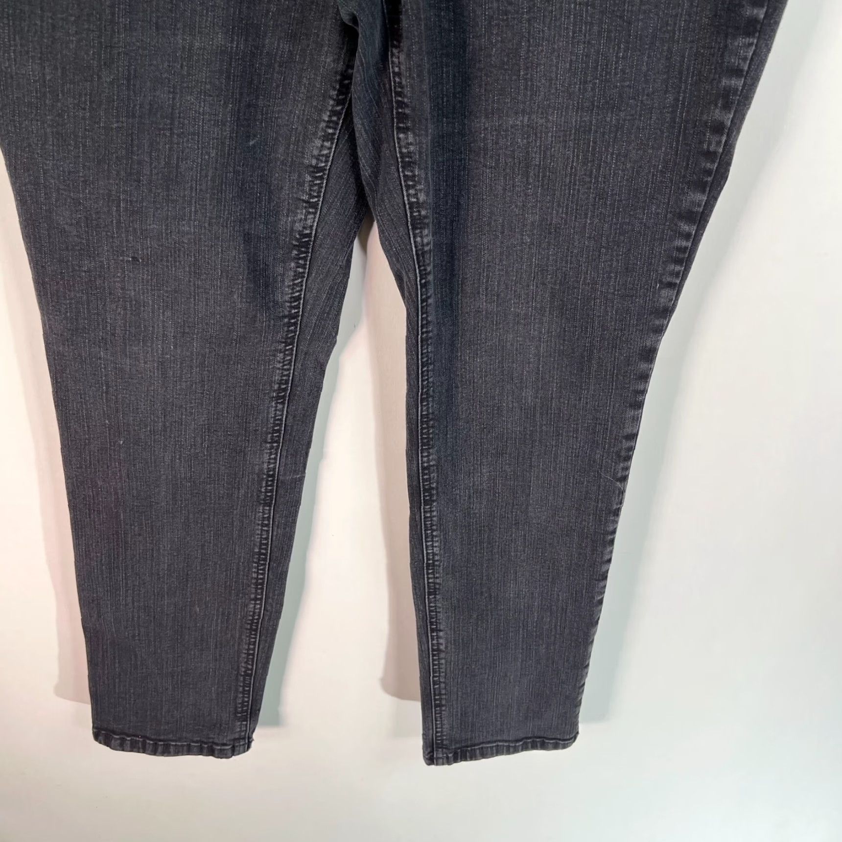 Vintage Chico's Black Stretch Denim Capri Jeans Women's Size L 34X29 Casual Size 36" / US 14 / IT 50 - 3 Thumbnail
