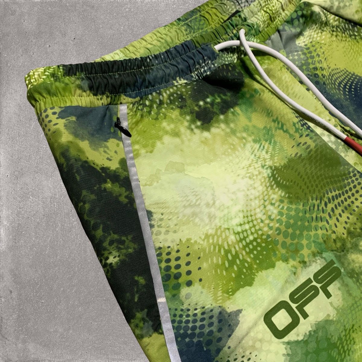Off-White Off White Medium Shorts Active Green Camo Virgil Abloh Size US 32 / EU 48 - 3 Thumbnail
