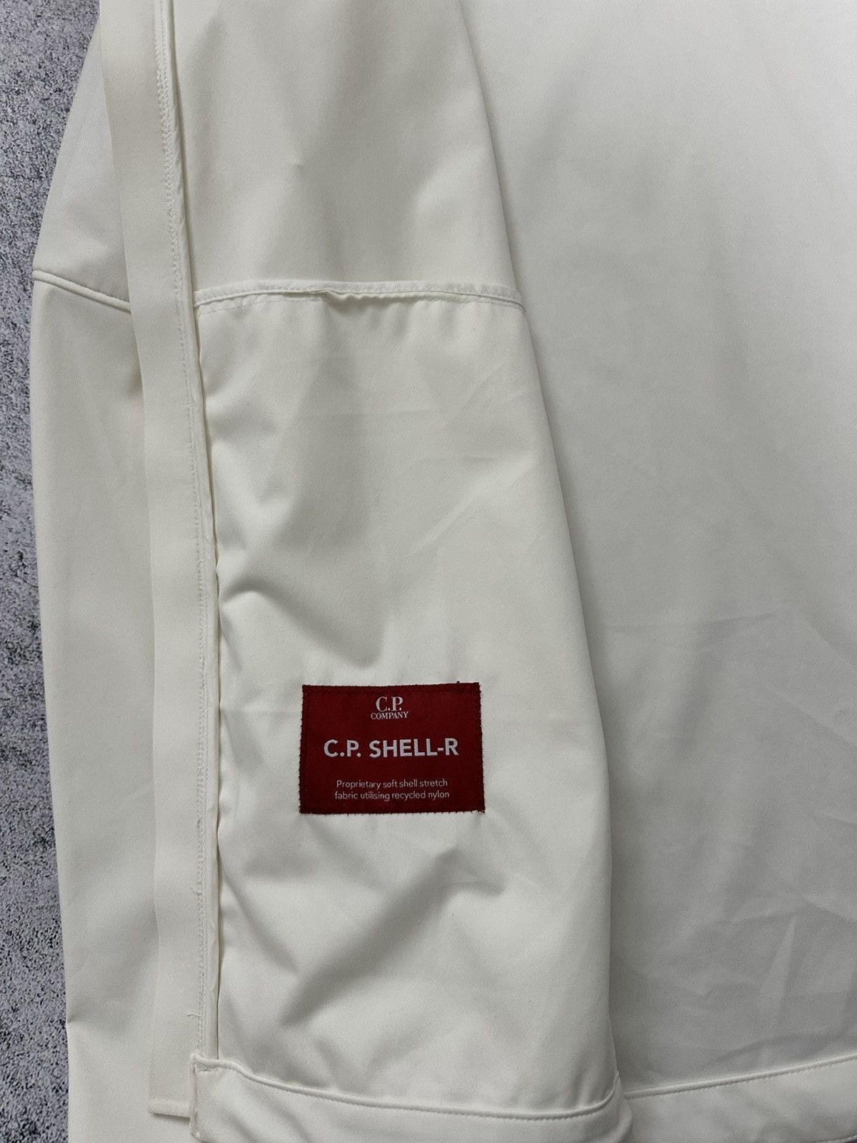 C.P. Company C.P. Company Metropolis Hooded Jacket Men's White Size US L / EU 52-54 / 3 - 12 Thumbnail