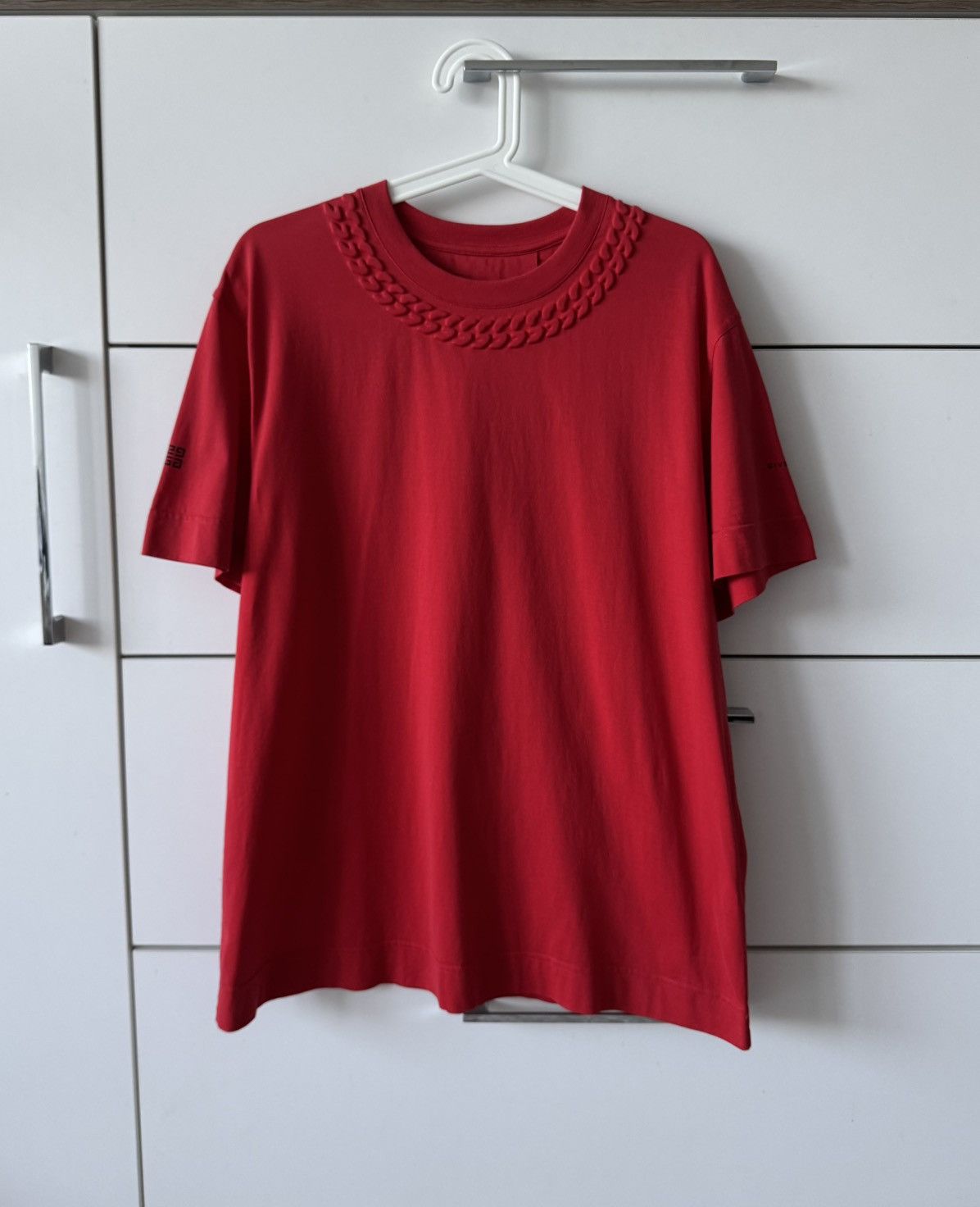 Givenchy Givenchy Red Embossed Chain Collar T-Shirt Size L / US 10 / IT 46 - 3 Thumbnail