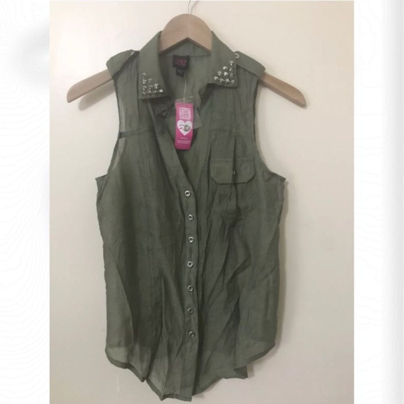 Bebe NWT Bebe 2B Green Bella Tie Front Studded Shirt Size S / US 4 / IT 40 - 2 Thumbnail