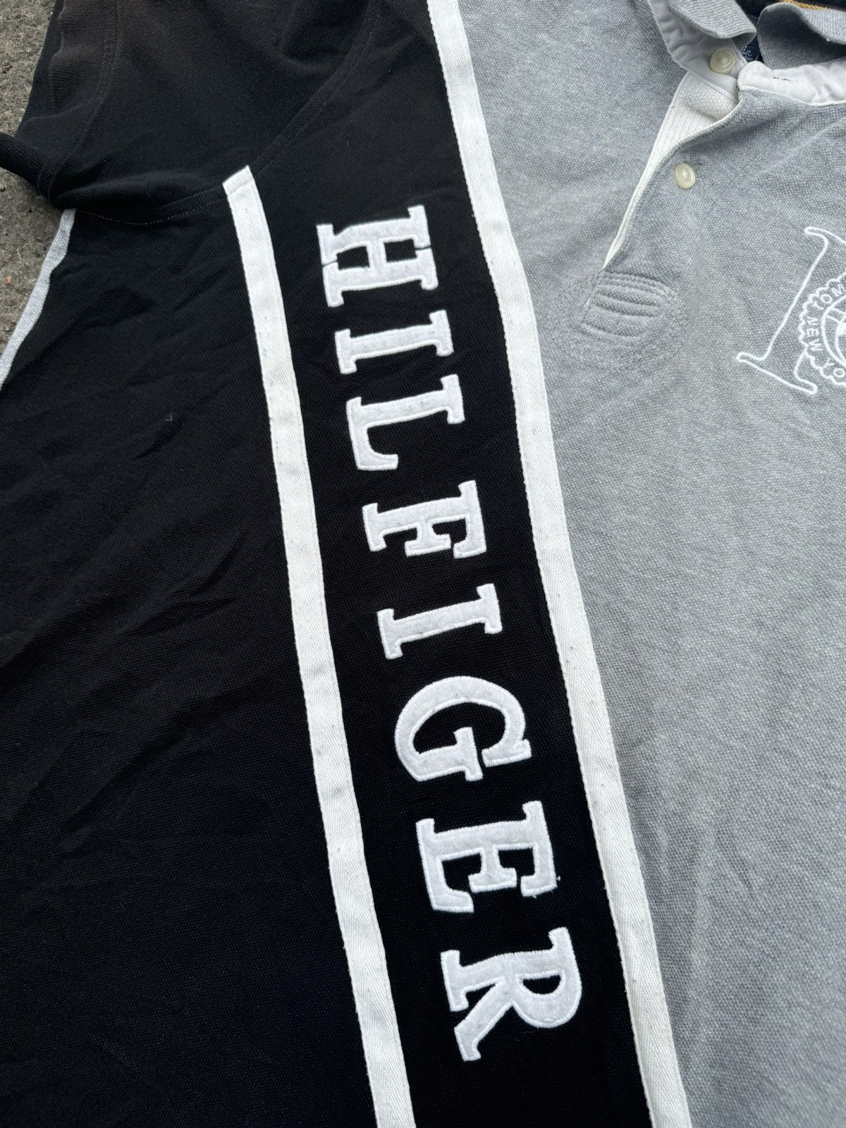 Tommy Hilfiger × Vintage Vintage Y2K Tommy Hilfiger Embroidered Big Logo Polo Size US M / EU 48-50 / 2 - 5 Thumbnail