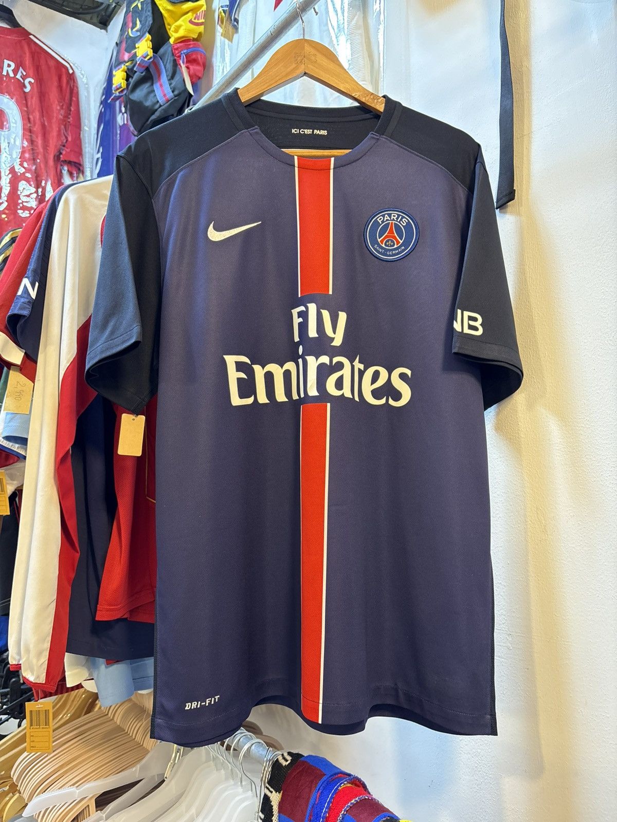 Nike 2015-2016 Paris Saint-Germain Home Kit Size US XL / EU 56 / 4 - 1 Thumbnail