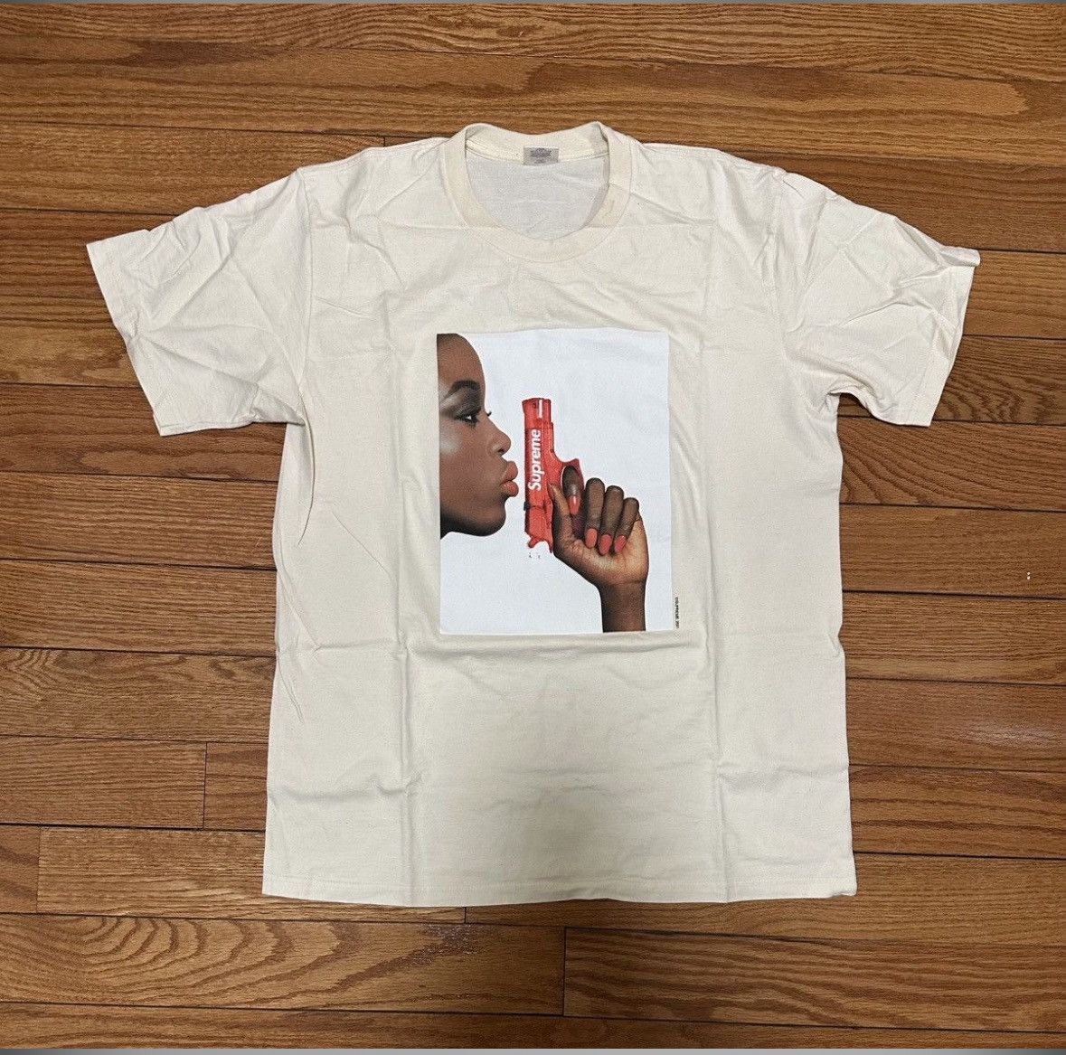 Supreme Supreme Water Pistol Tee Size US L / EU 52-54 / 3 - 2 Thumbnail