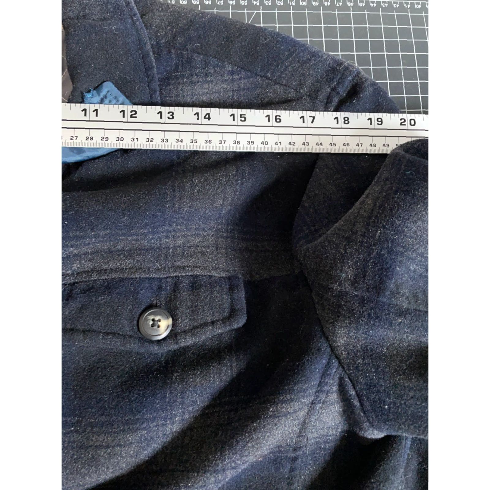 Vintage VINTAGE UTEX Quilted Wool Flannel Shirt Jacket Men's XL Dark Gray Blue Plaid Shacket Size US XL / EU 56 / 4 - 7 Thumbnail