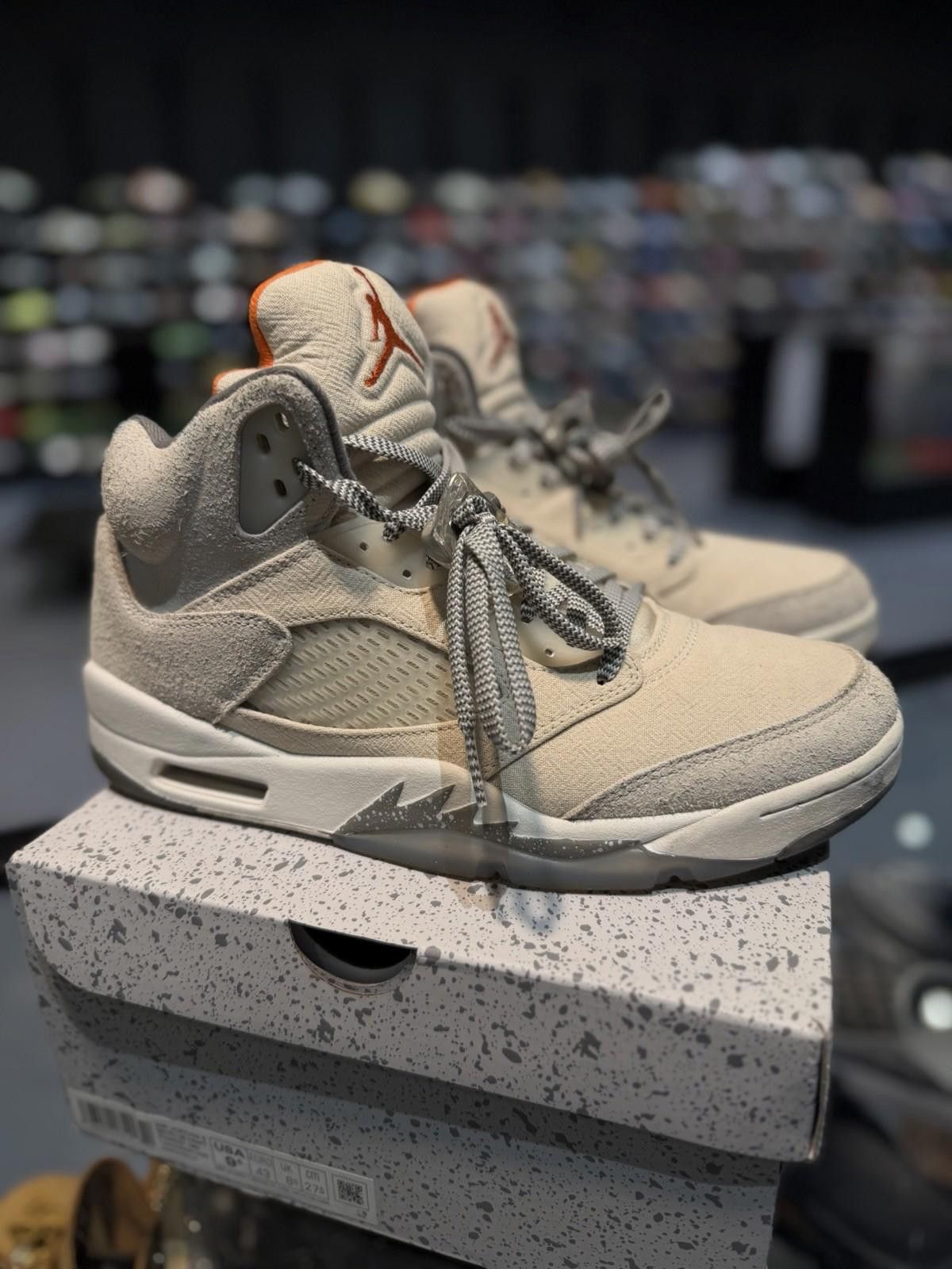 Jordan Brand Size 9.5 - Air Jordan 5 Retro SE Craft Light Orewood Brown Size US 9.5 / EU 42-43 - 9 Thumbnail