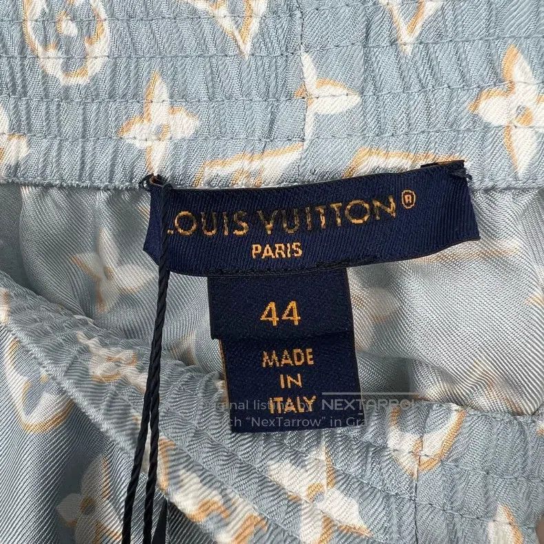 Louis Vuitton Louis Vuitton Blue presbyopic full-print silk shorts Size US 44 / EU 60 - 3 Thumbnail