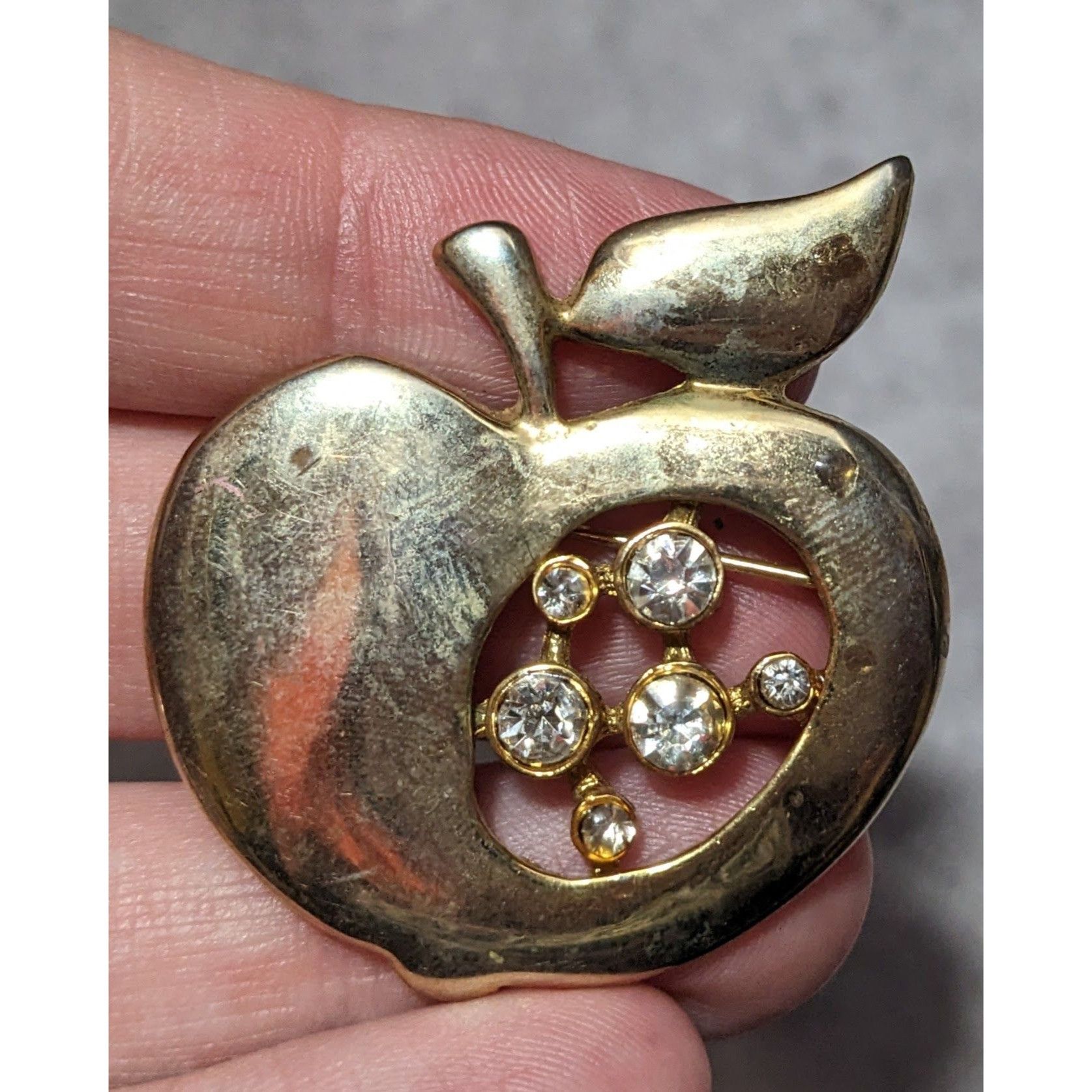 Other Vintage Gold Tone Apple Rhinestone Accented Brooch Size ONE SIZE - 6 Thumbnail
