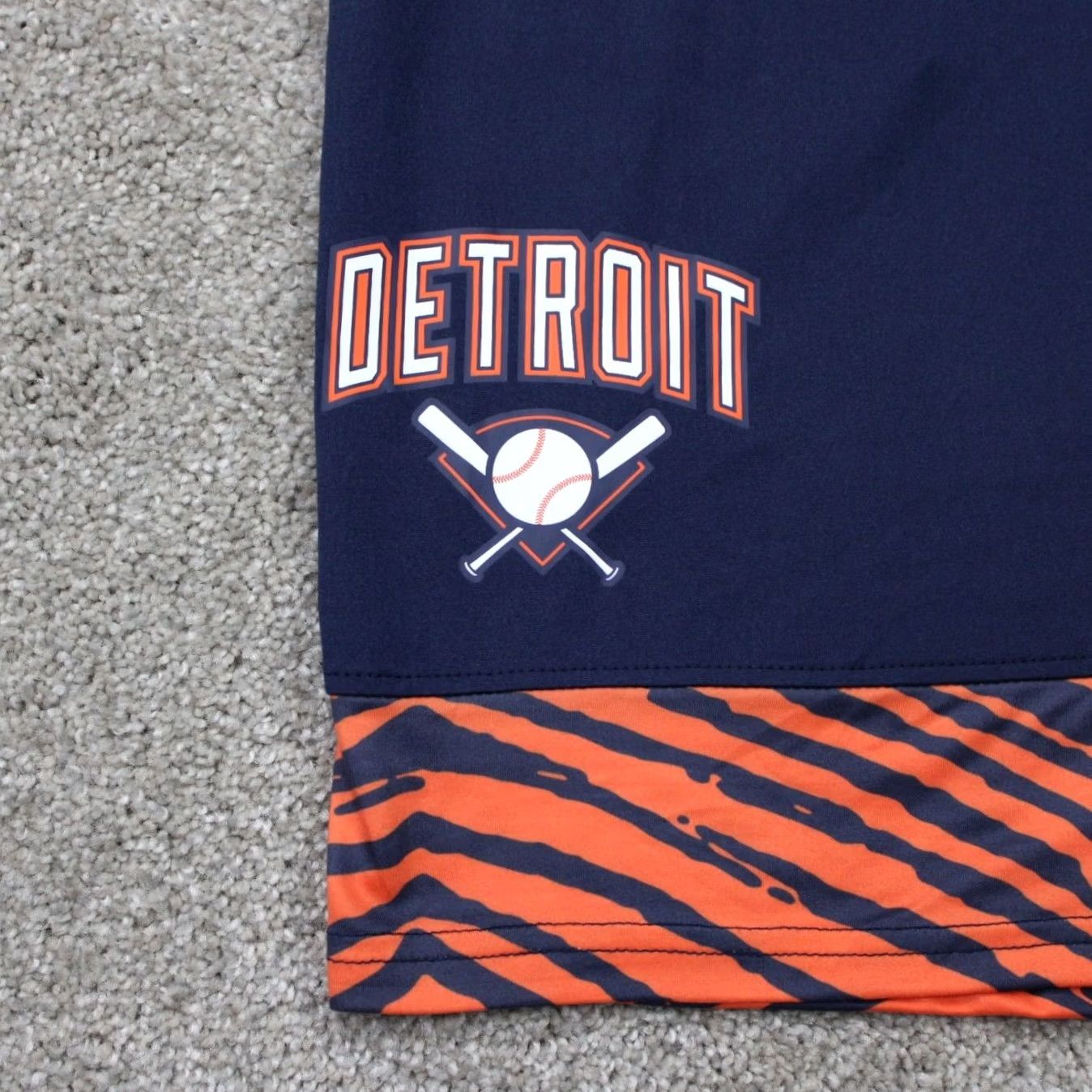 Vintage Zubaz Detroit Tigers Shorts Mens Large Blue/Orange Polyester stretch 11" inseam Size US 33 - 4 Thumbnail