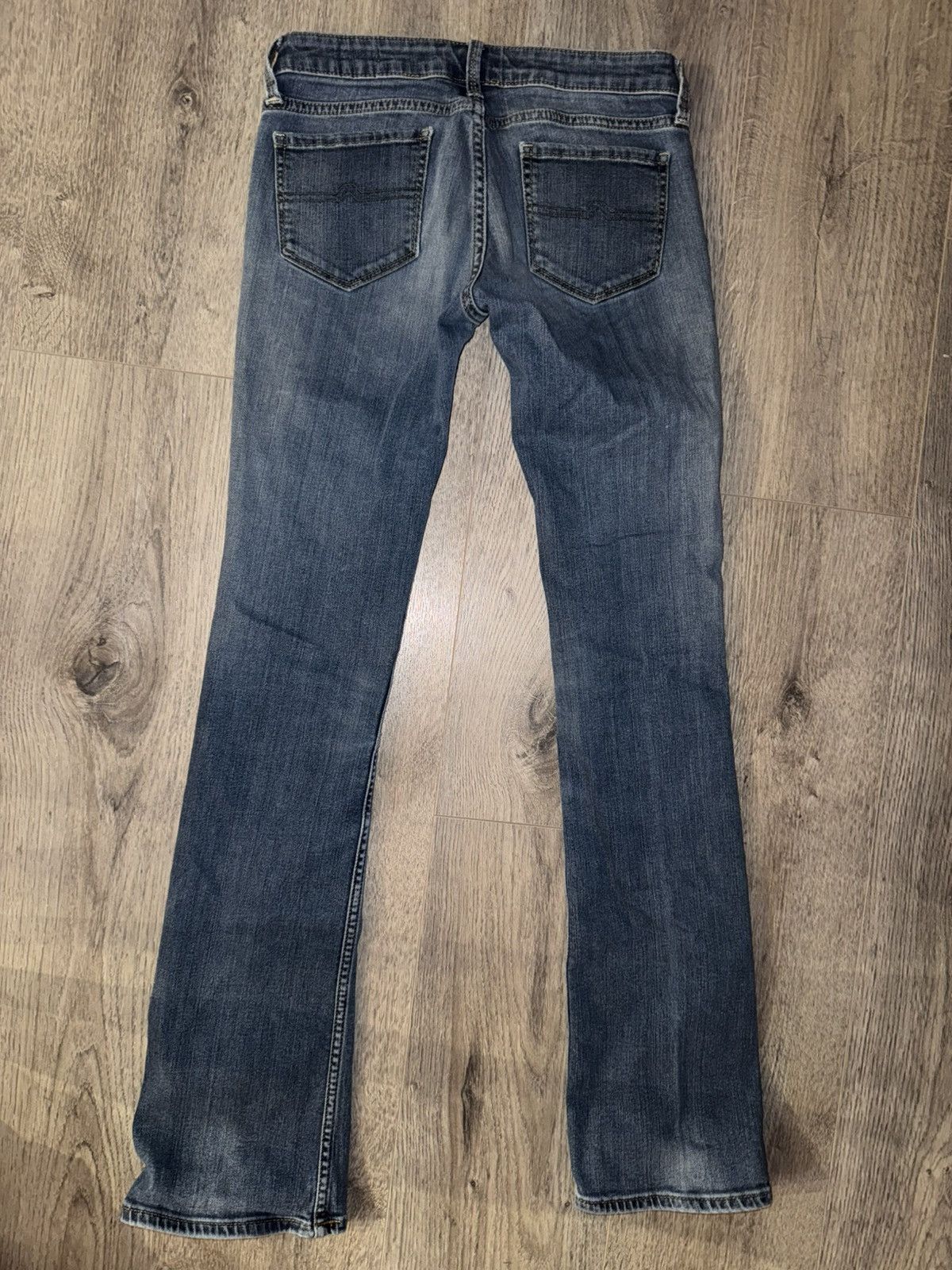 Arizona Jean Co. Arizona Jeans Early 2000’s Low-waisted, boot Cut blue jeans Size 25" / US 0 / IT 36 - 9 Thumbnail
